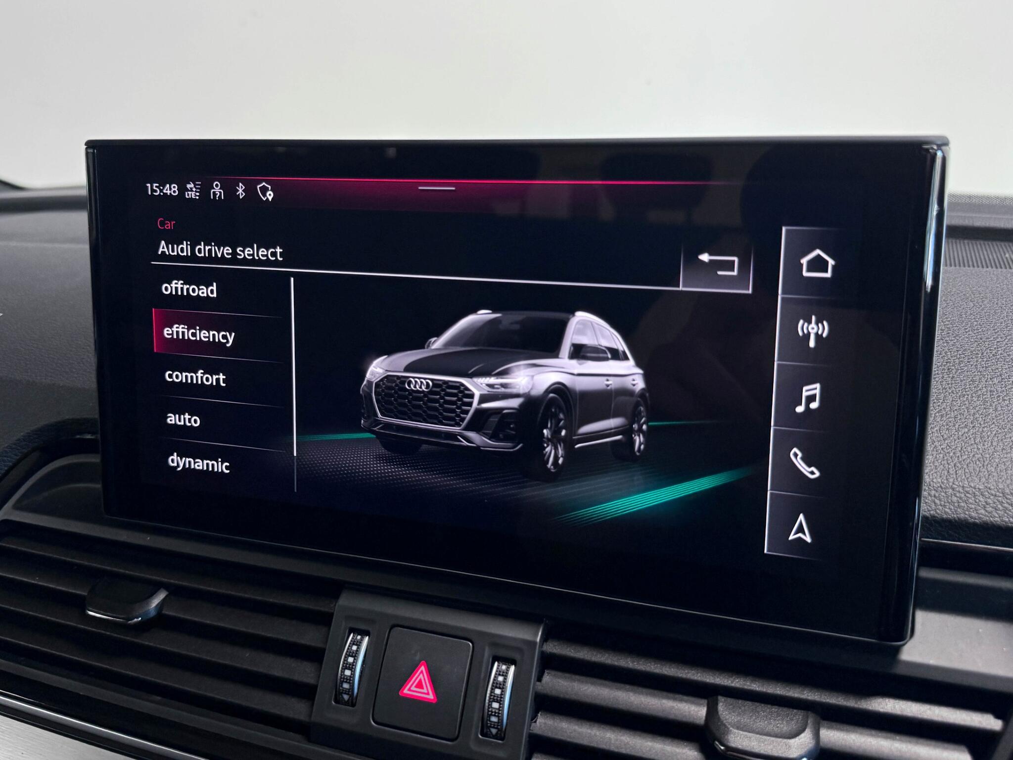 Audi Q5 view 45