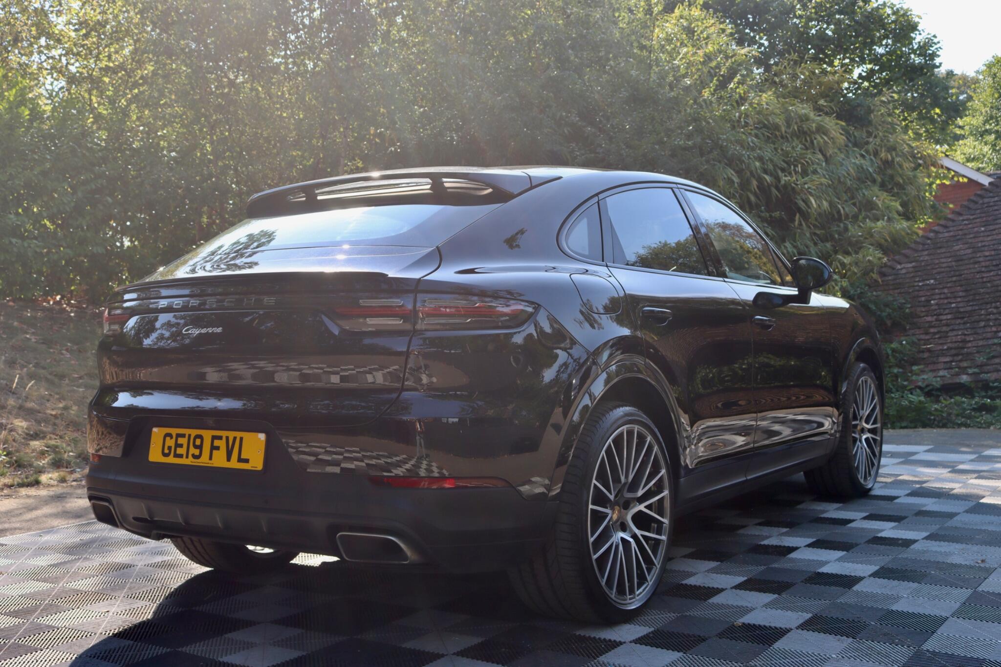 Porsche Cayenne view 37