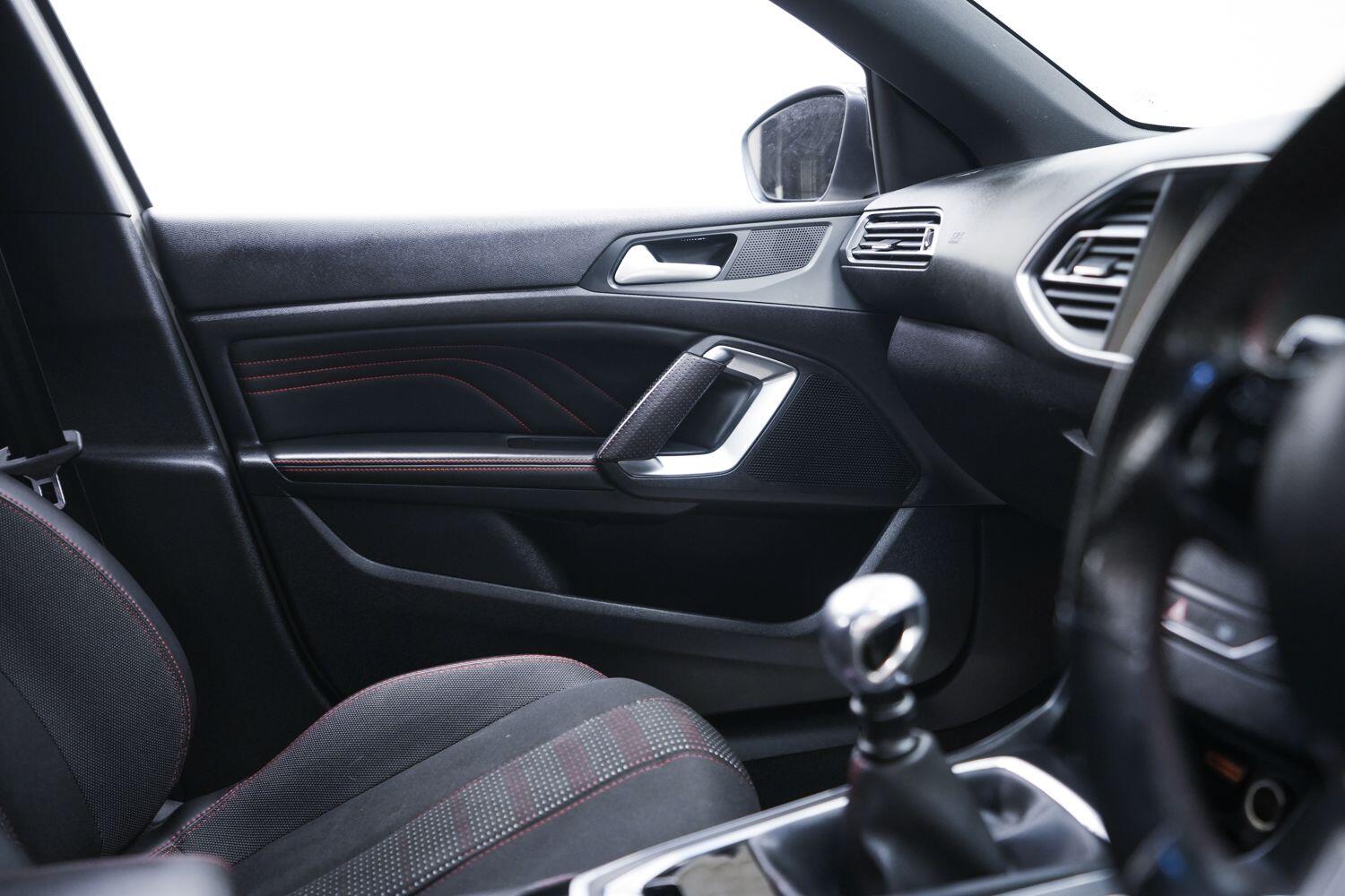 Peugeot 308 view 18
