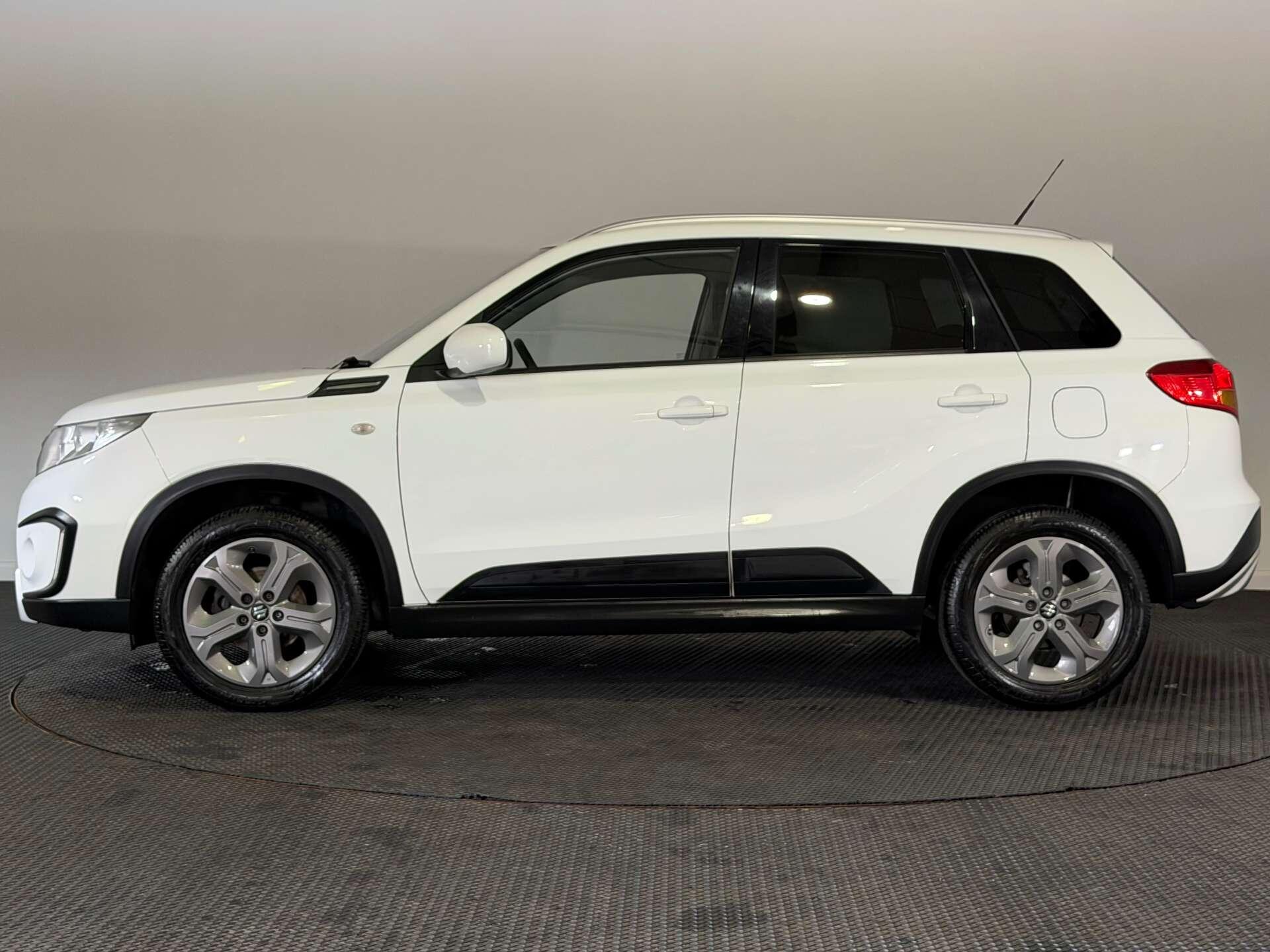 Suzuki Vitara view 4