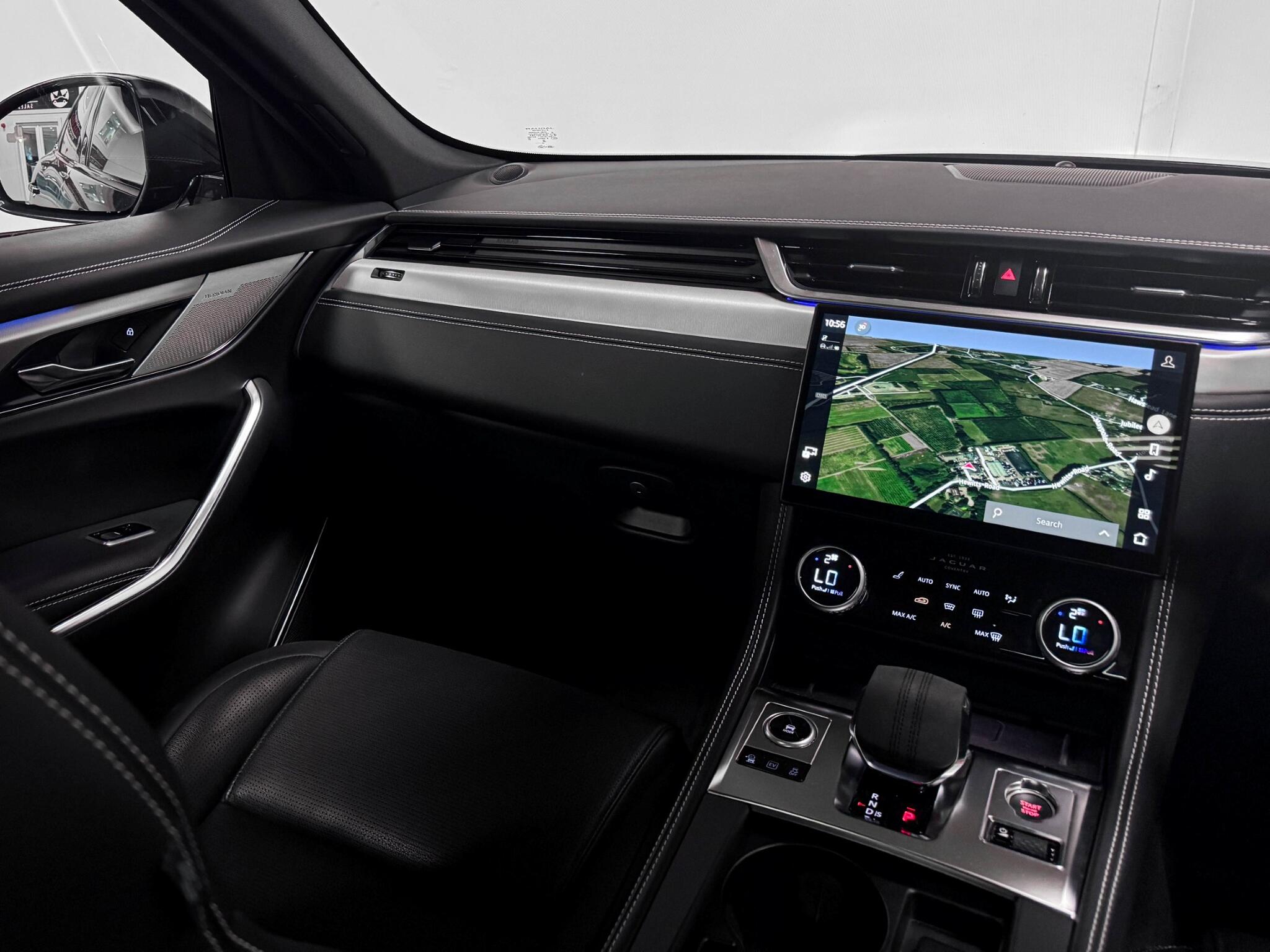 Jaguar F-Pace view 14