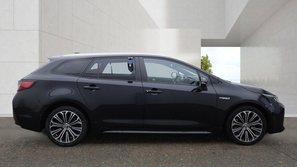 Toyota Corolla view 4