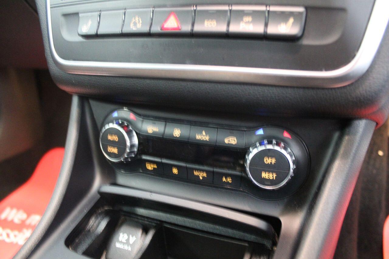 Mercedes-Benz Cla view 43