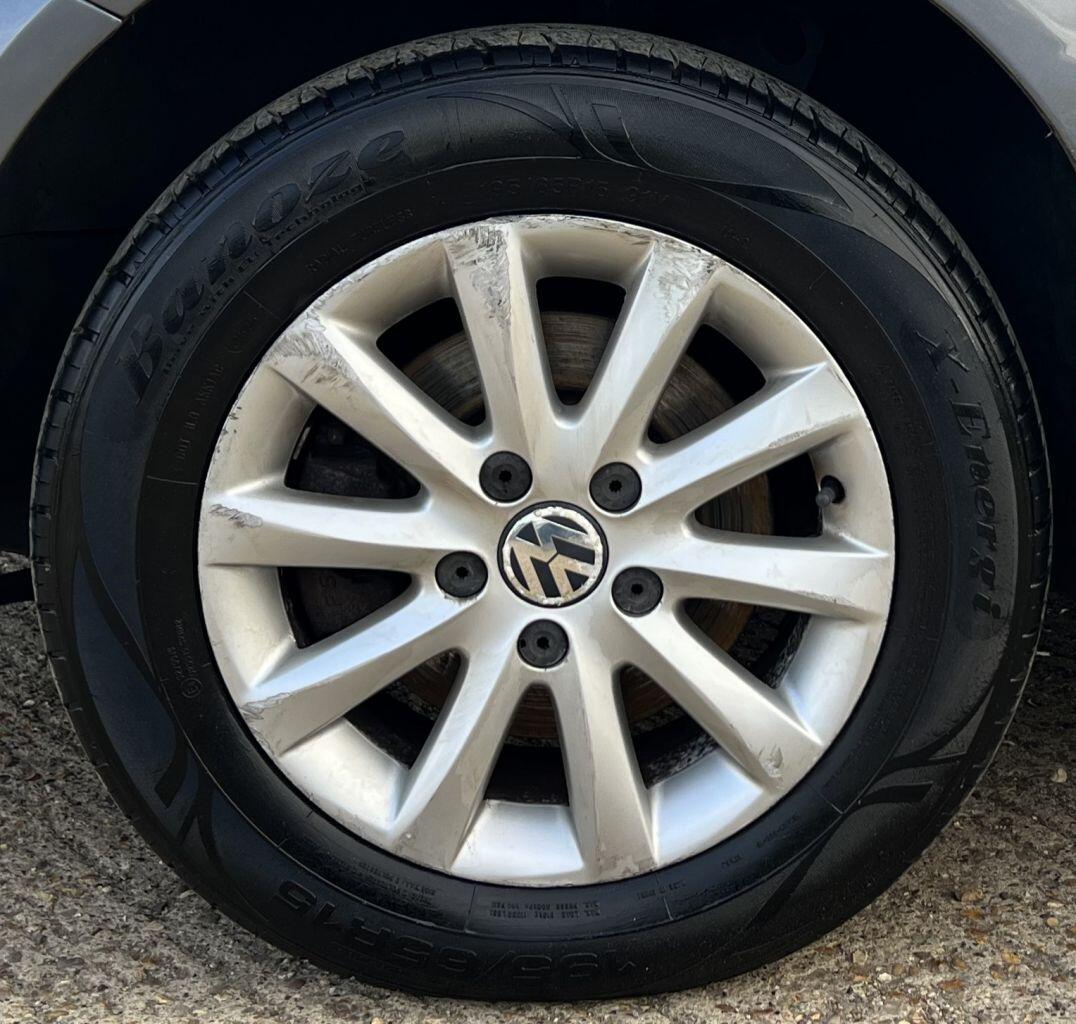 Volkswagen Golf view 12
