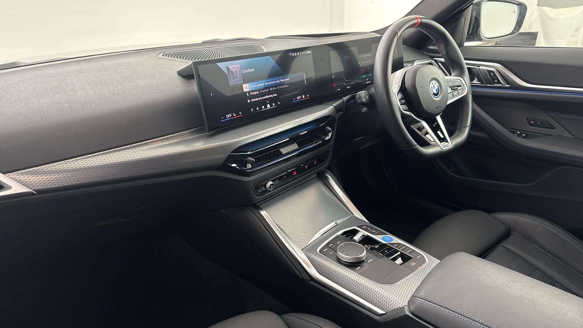 BMW i4 view 7