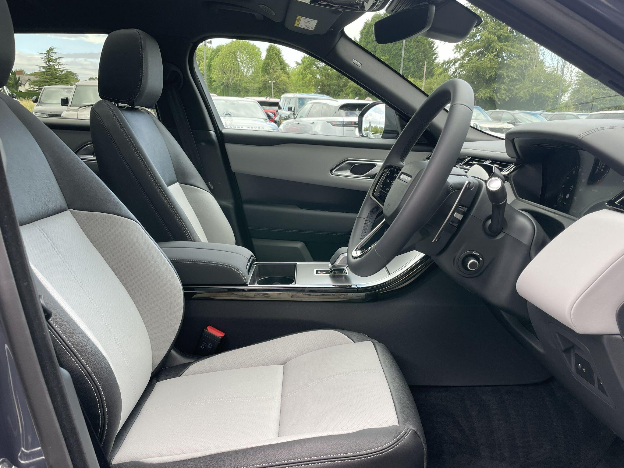 Land Rover Range Rover Velar view 10