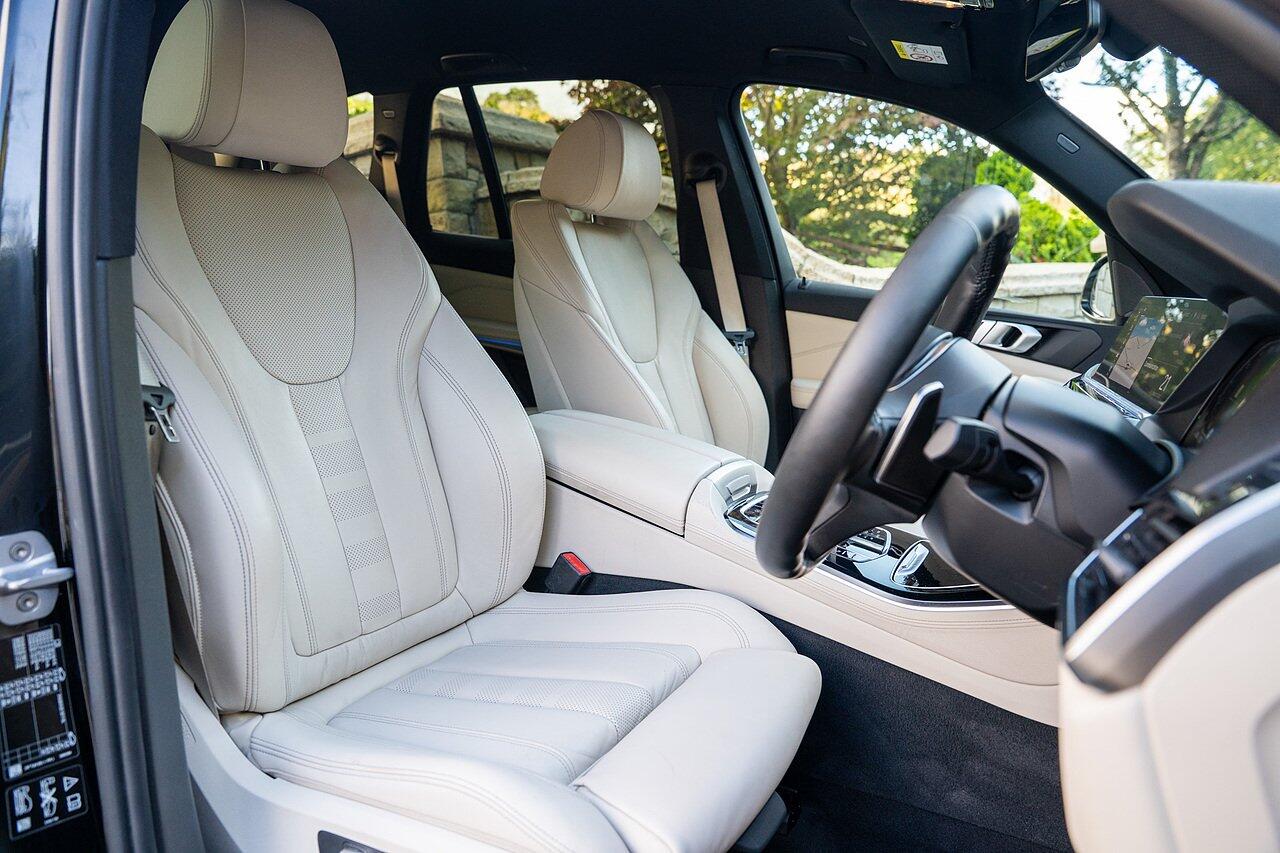 BMW X5 view 40
