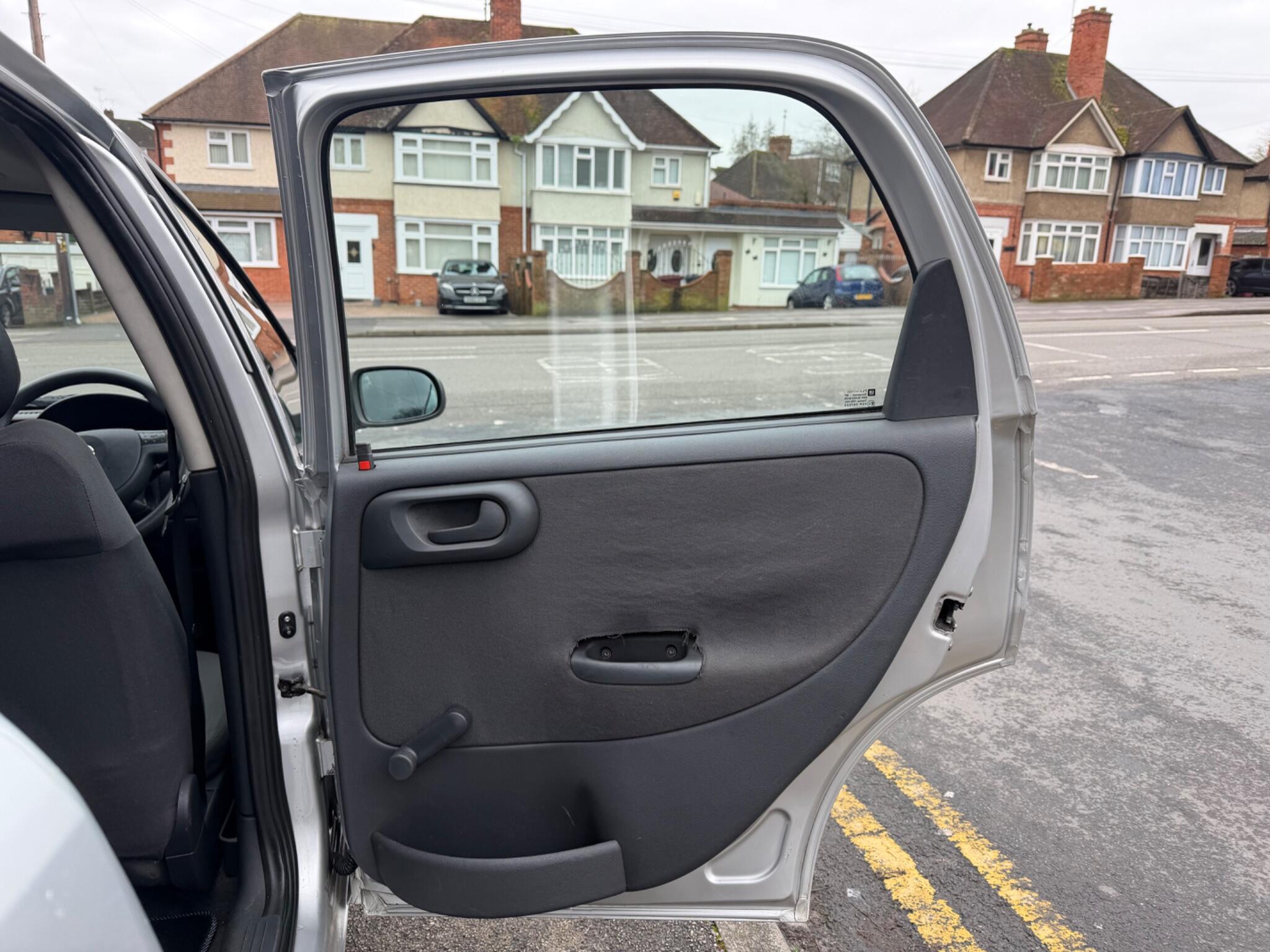 2002 Vauxhall Corsa image 41