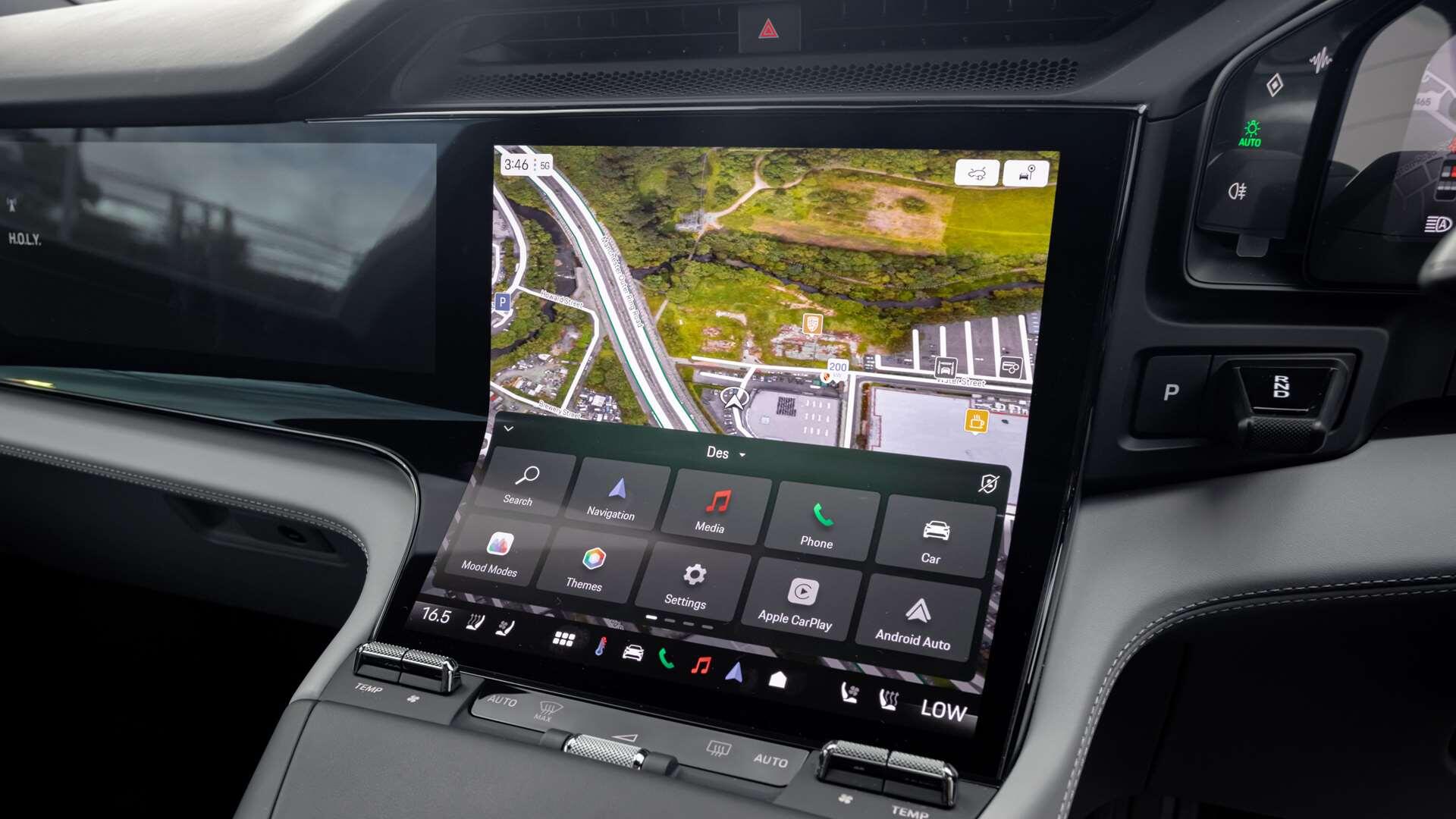 Porsche Cayenne view 27