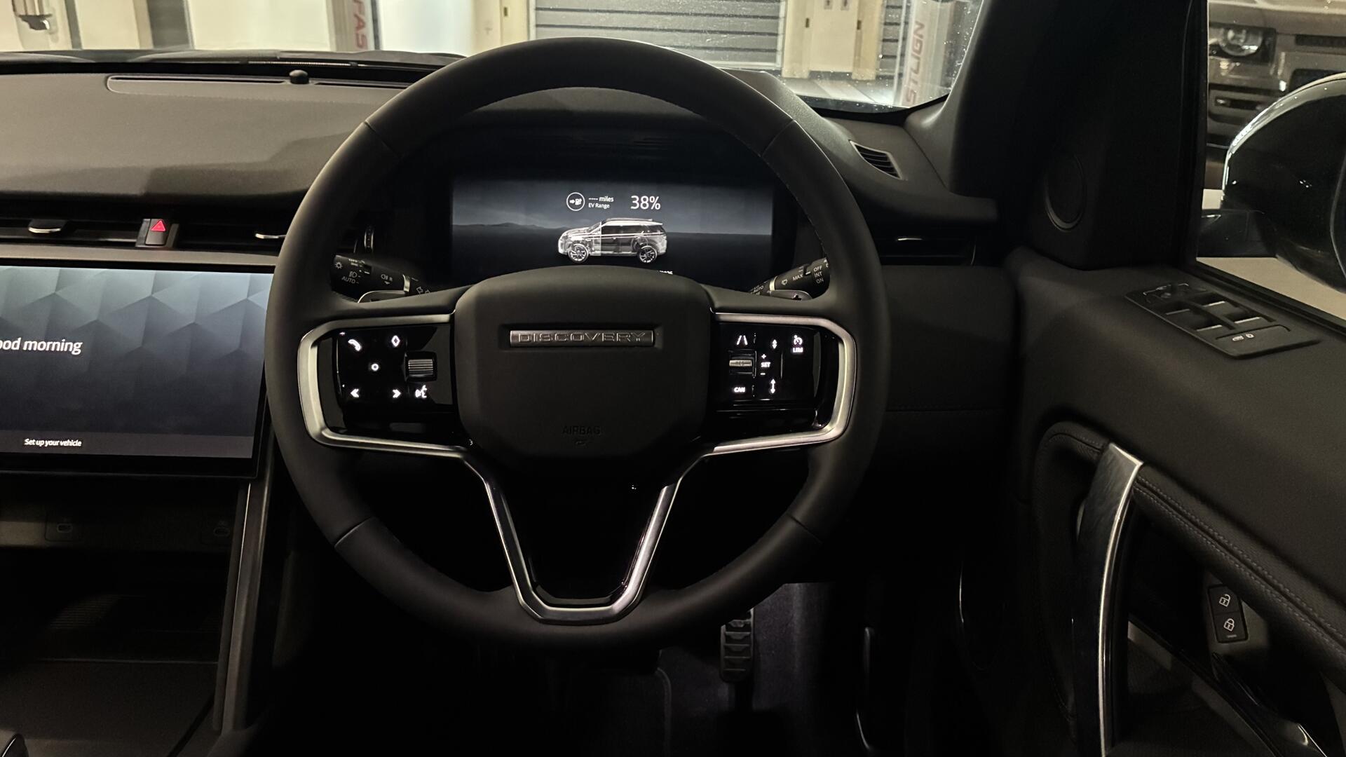 Land Rover Discovery Sport view 15