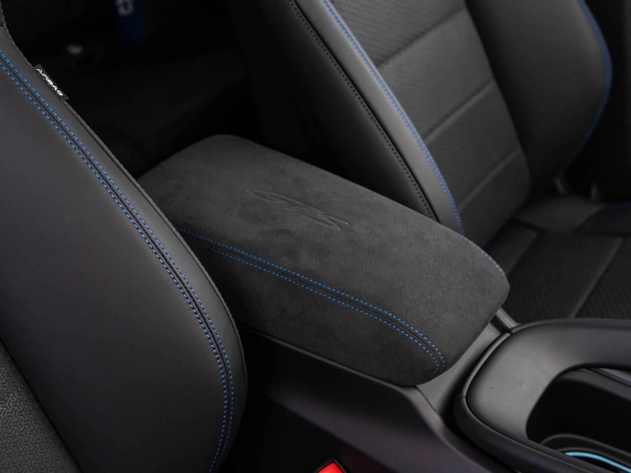 Porsche Macan view 38