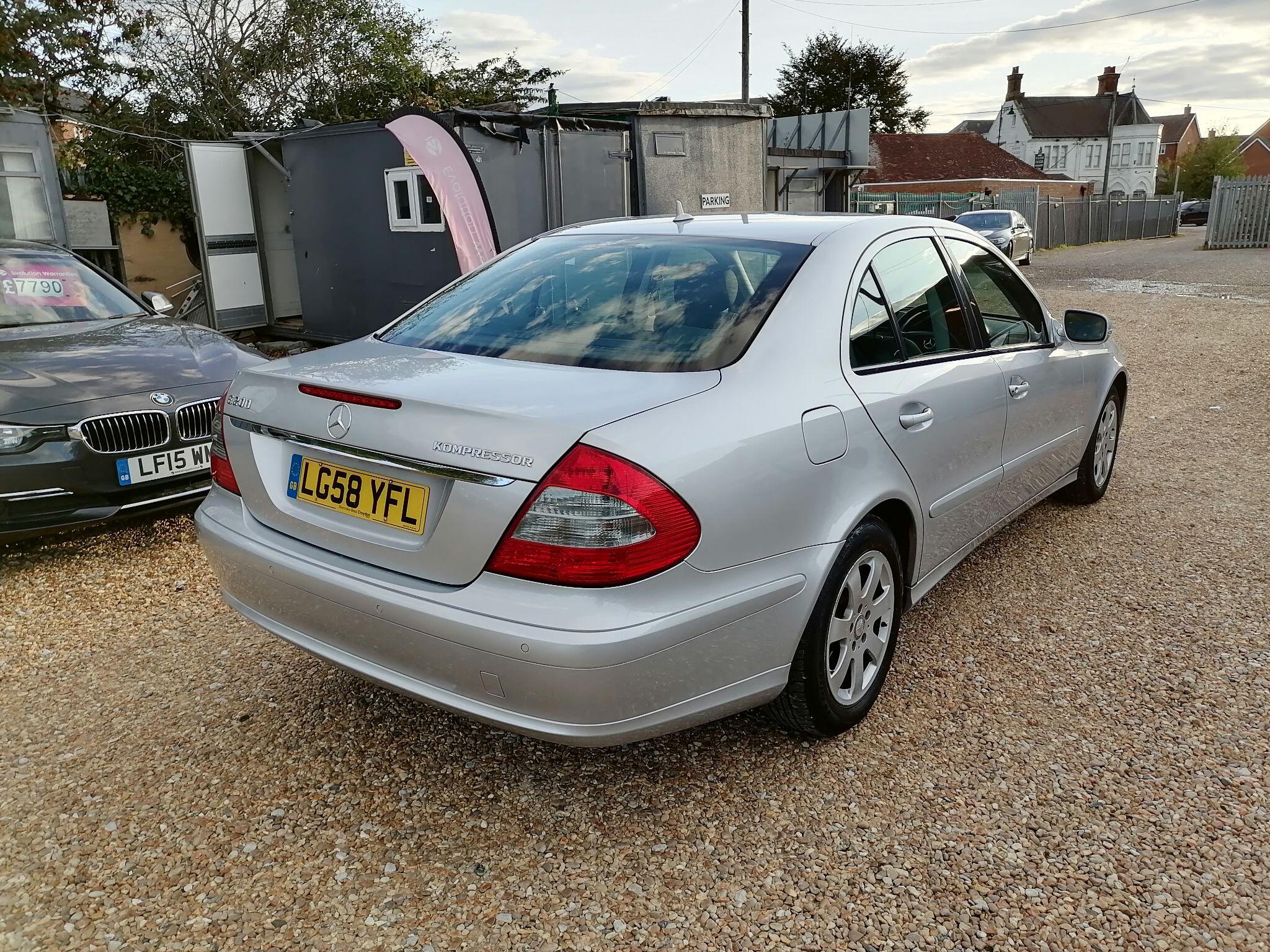 Mercedes-Benz E-Class view 26