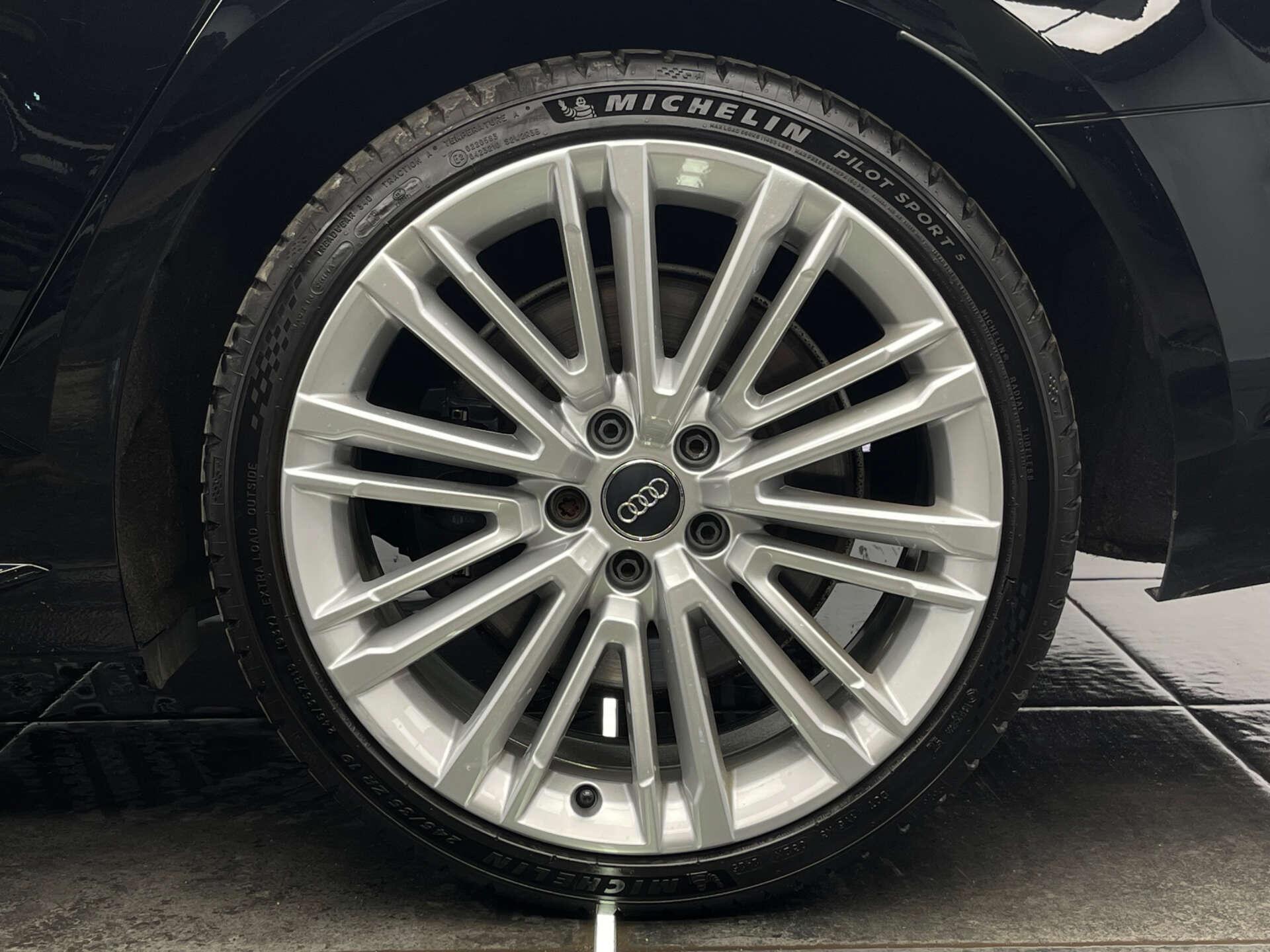 Audi S4 view 44