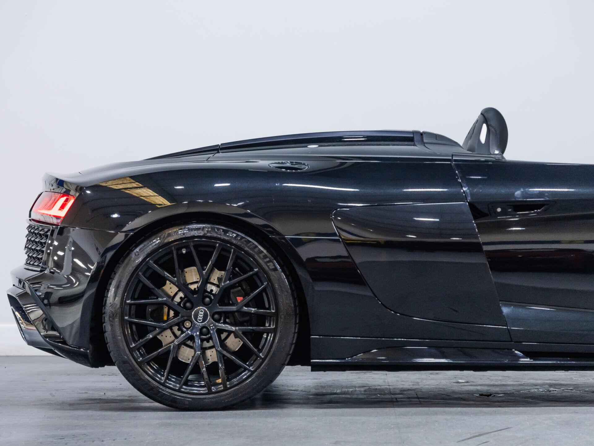 Audi R8 view 26