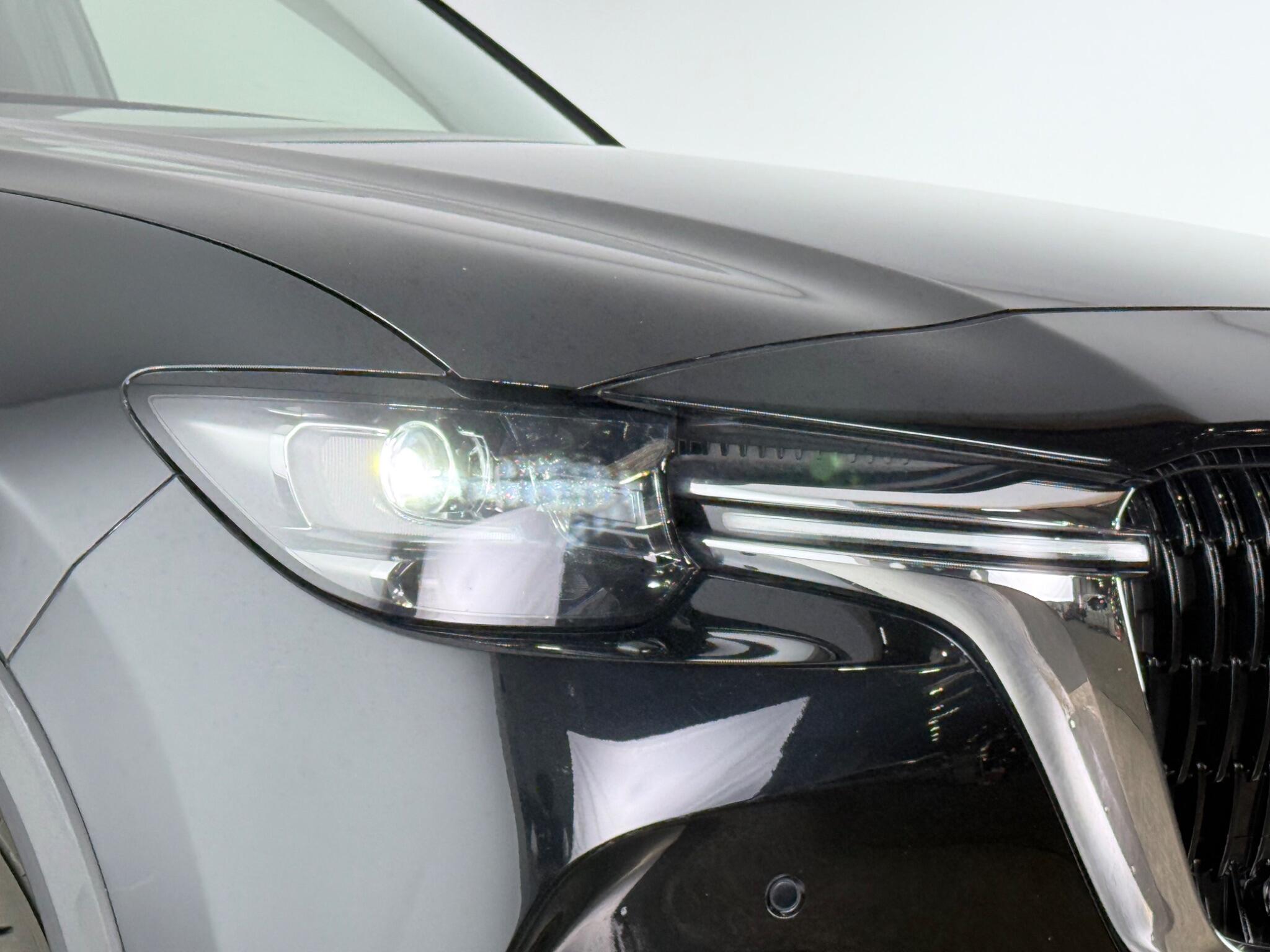 Mazda CX-60 view 9