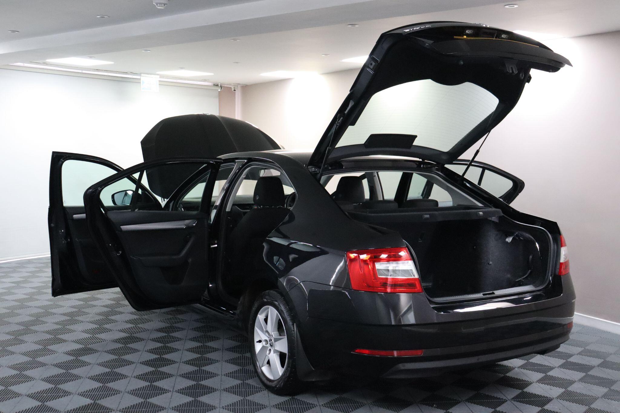 Skoda Octavia view 21