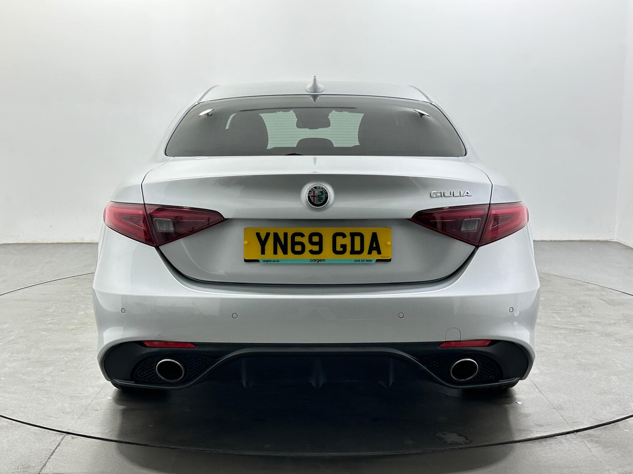 Alfa Romeo Giulia view 7