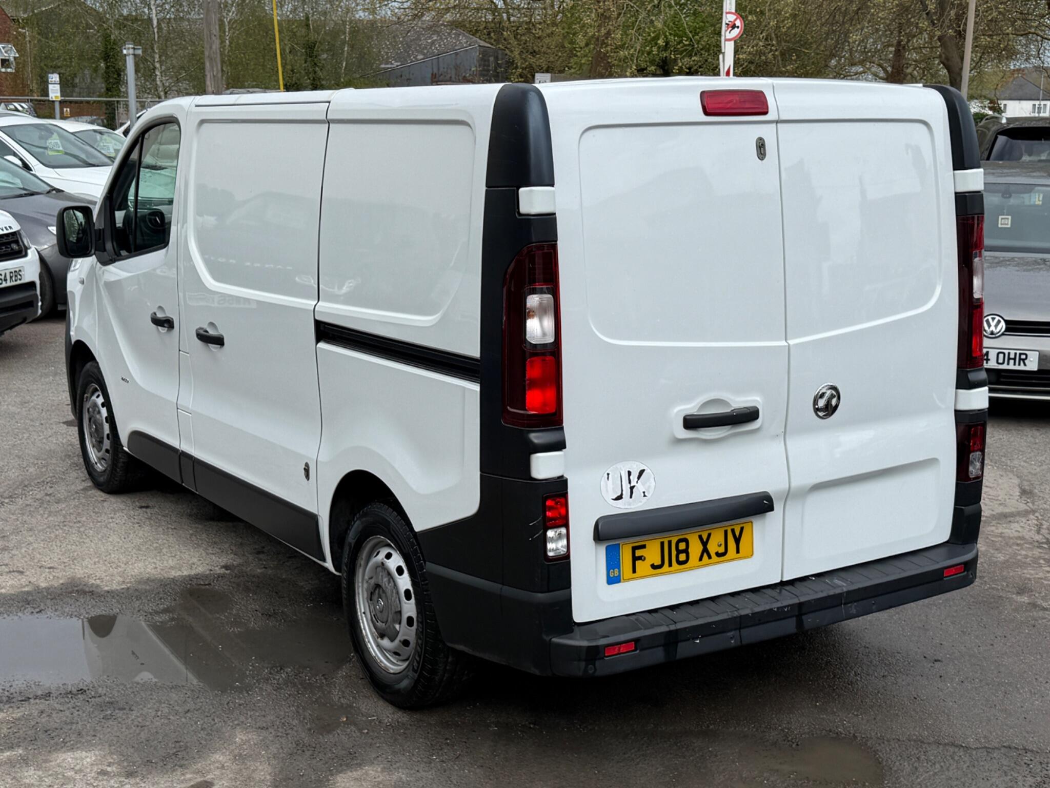Vauxhall Vivaro - Image 15