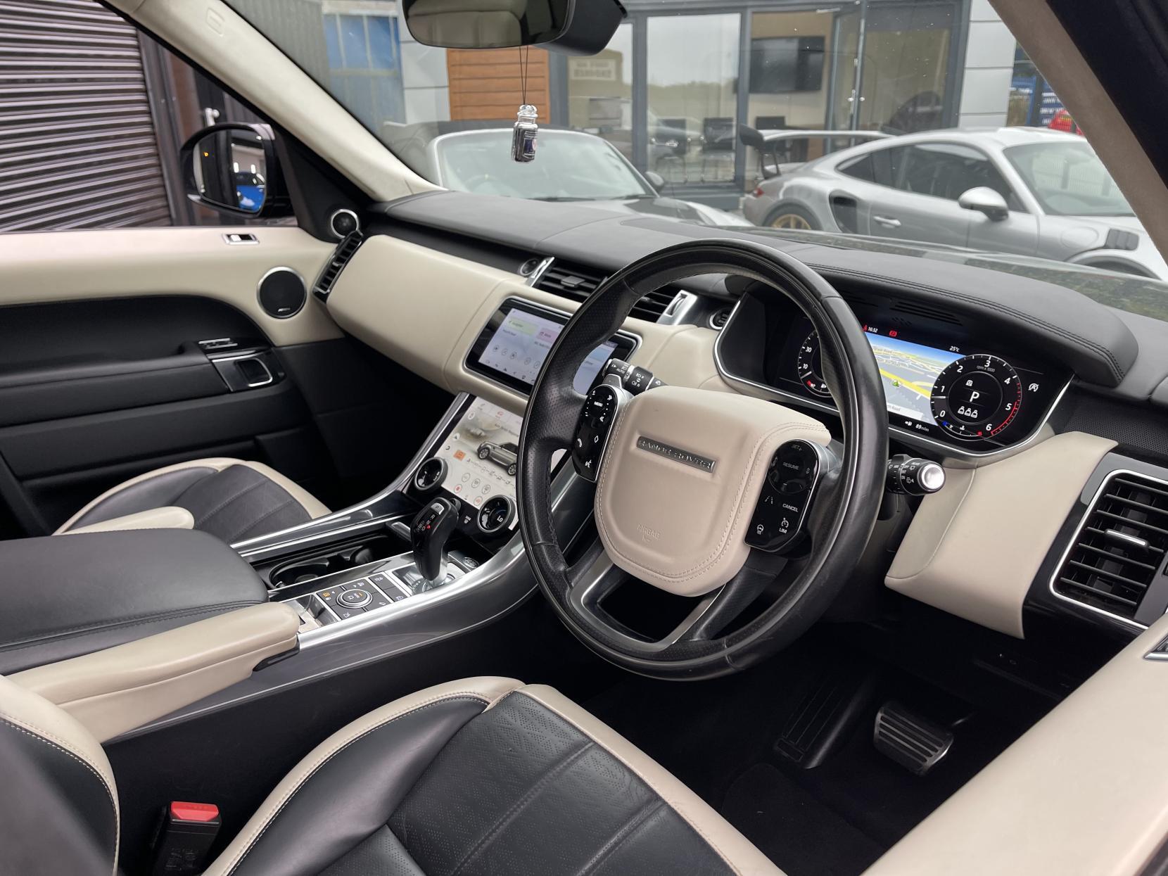 Land Rover Range Rover Sport view 3