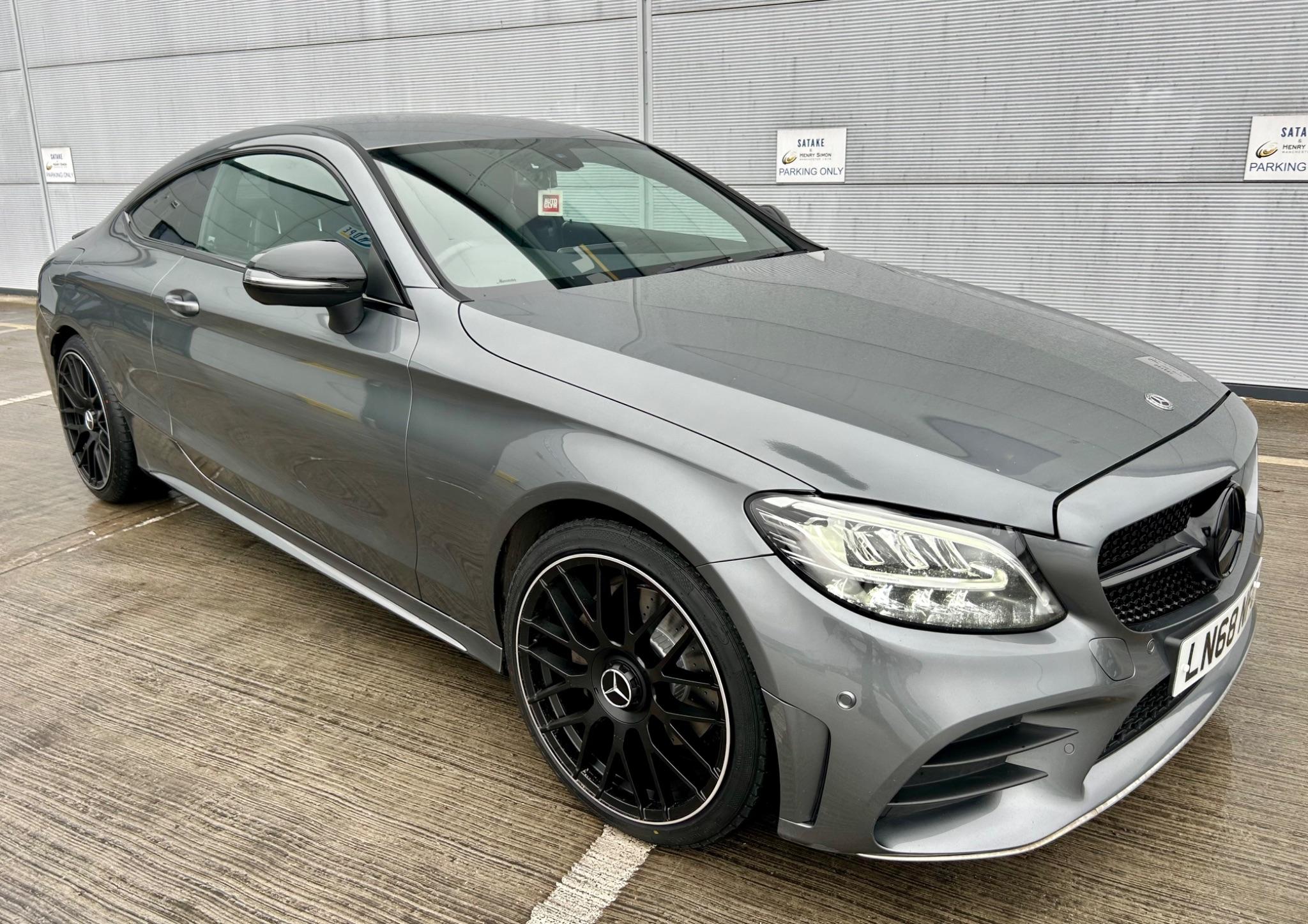 Mercedes-Benz C-Class view 4