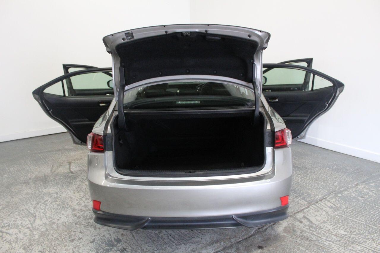 Lexus Is view 21