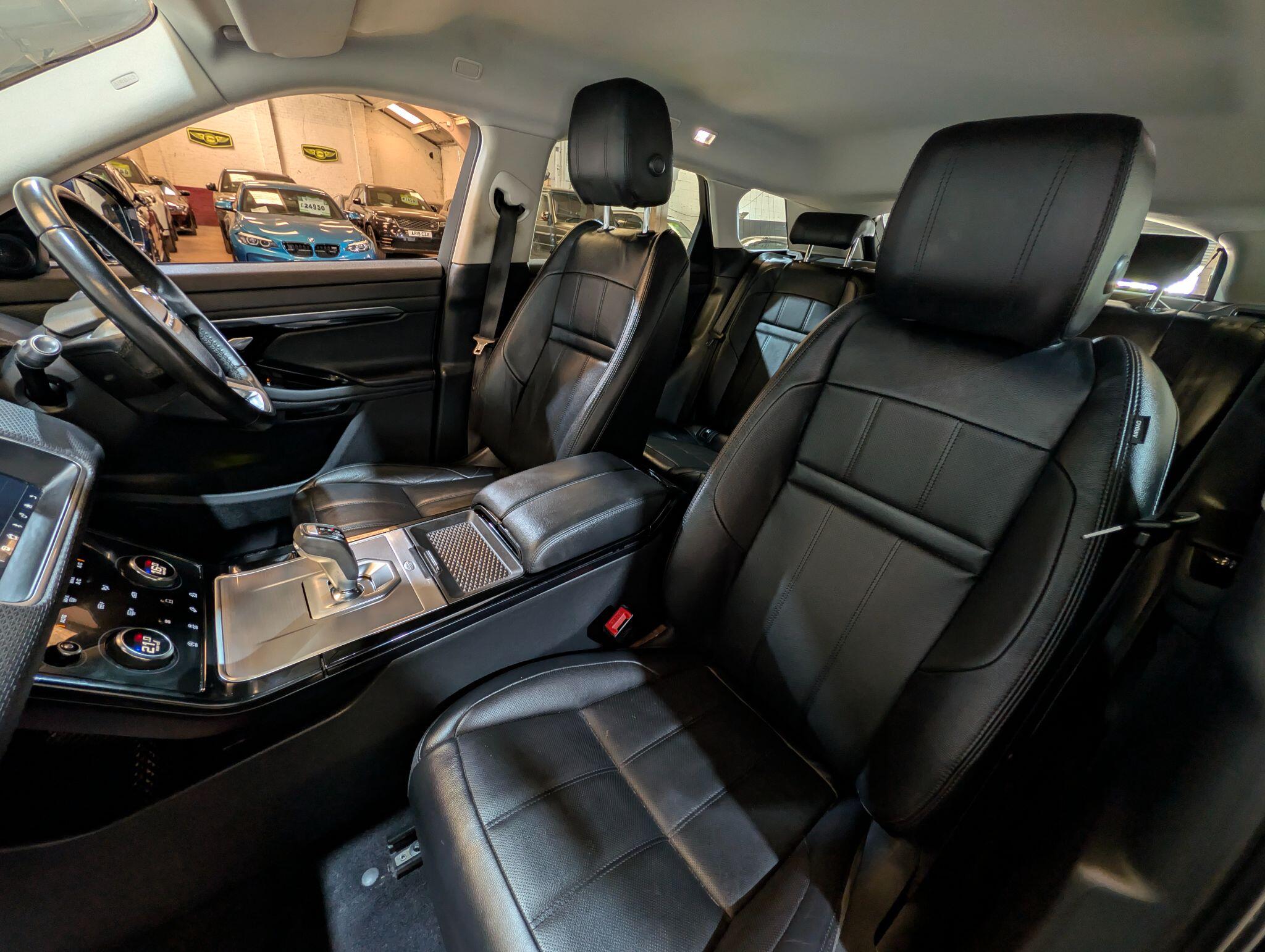 Land Rover Range Rover Evoque view 25