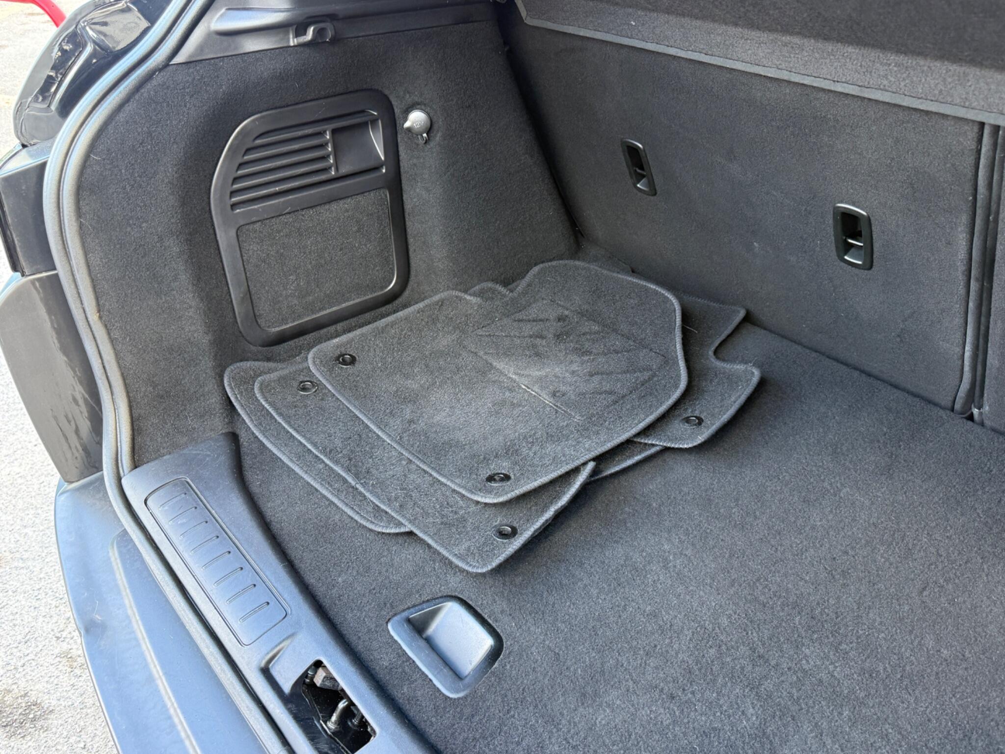 Land Rover Range Rover Evoque - Image 41