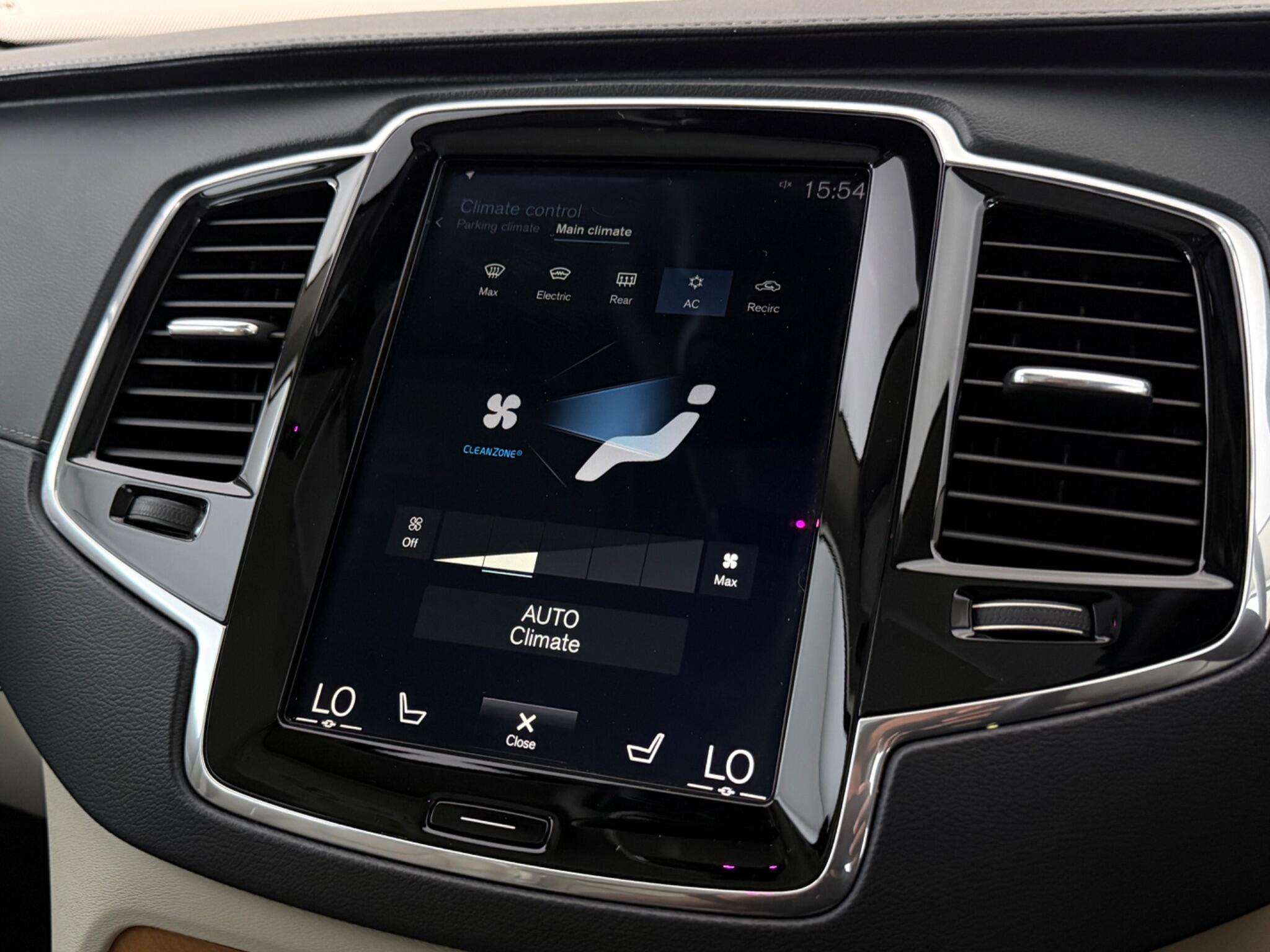 Volvo XC90 view 34