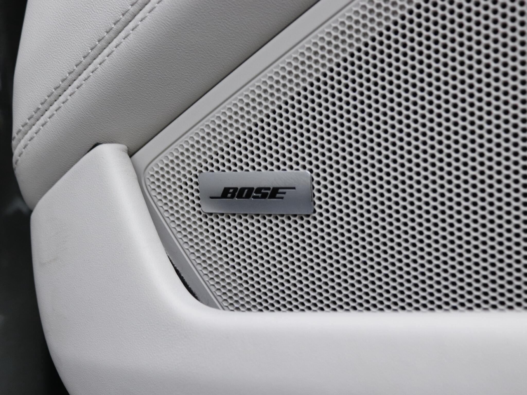 Porsche 911 view 27