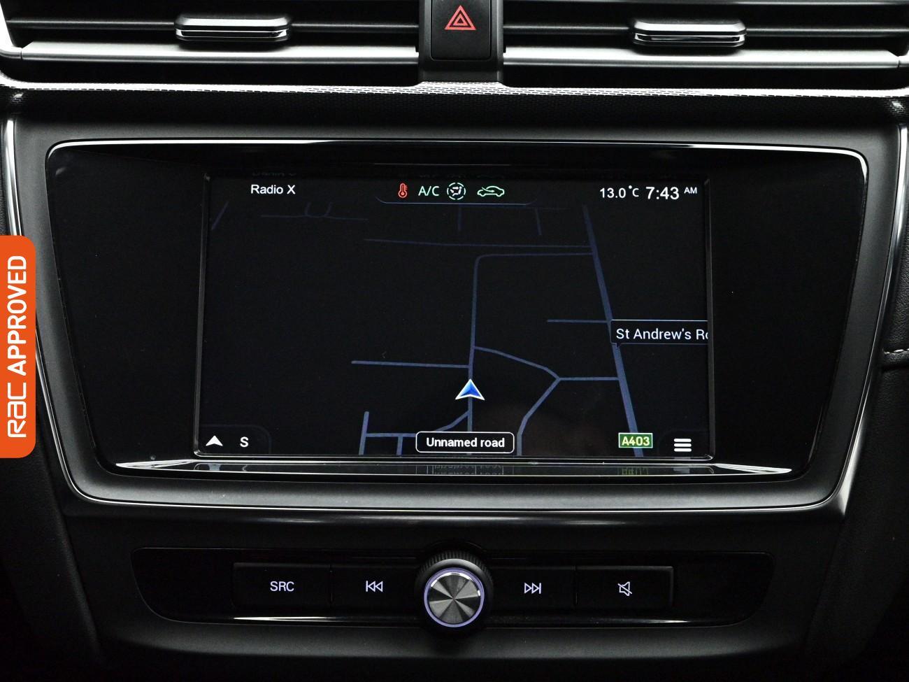 MG MG5 view 3