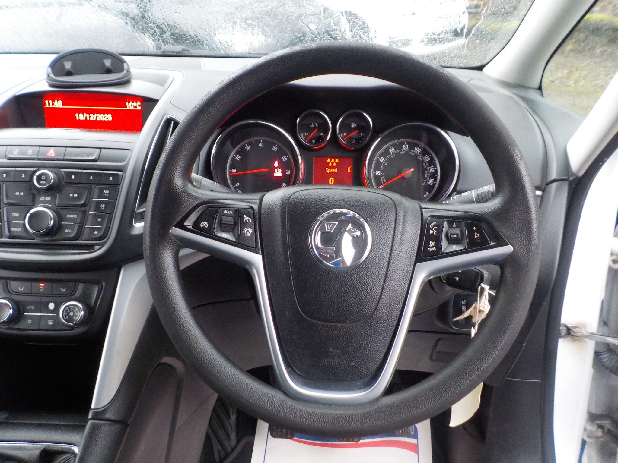 Vauxhall Zafira Tourer 1.8 16V Exclusiv Euro 5 5dr
