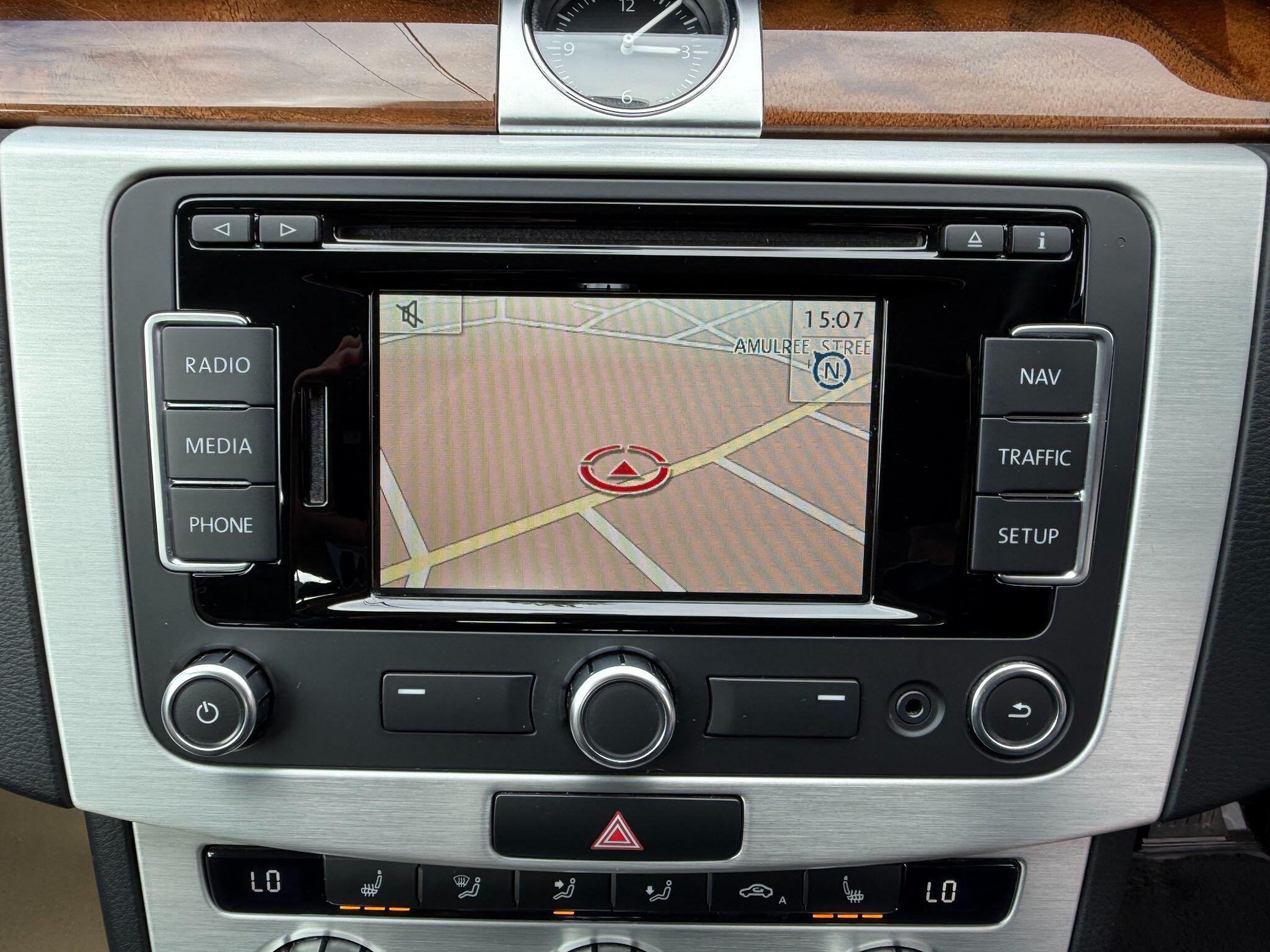 Volkswagen Passat view 27