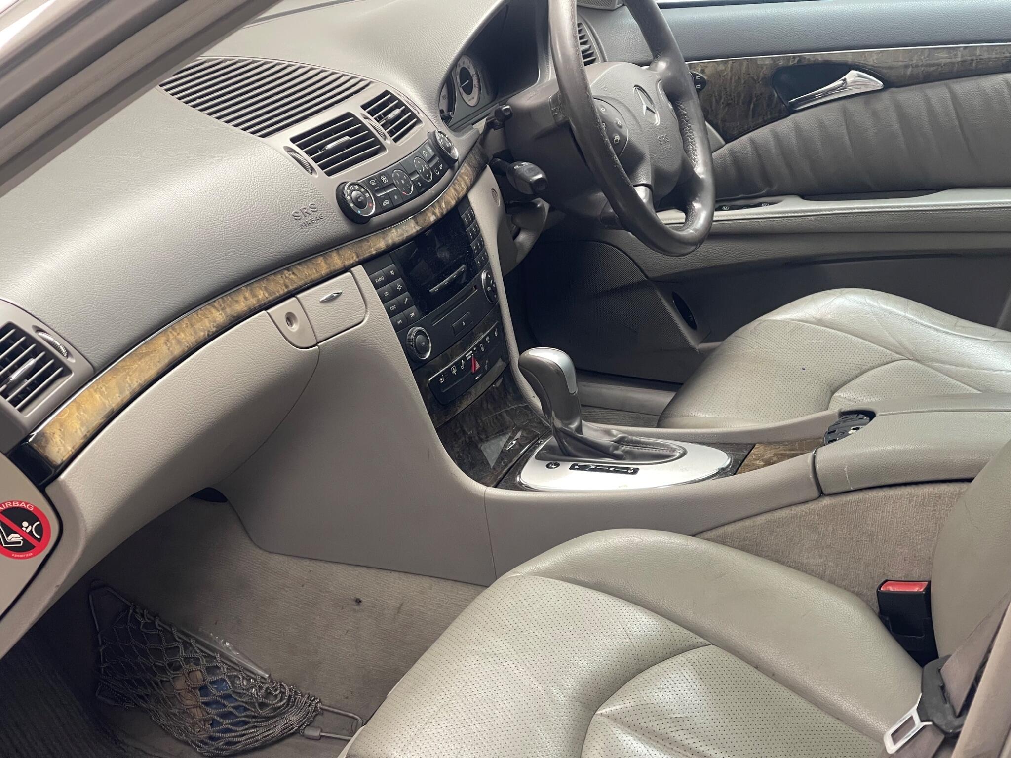 Mercedes-Benz E-Class view 25