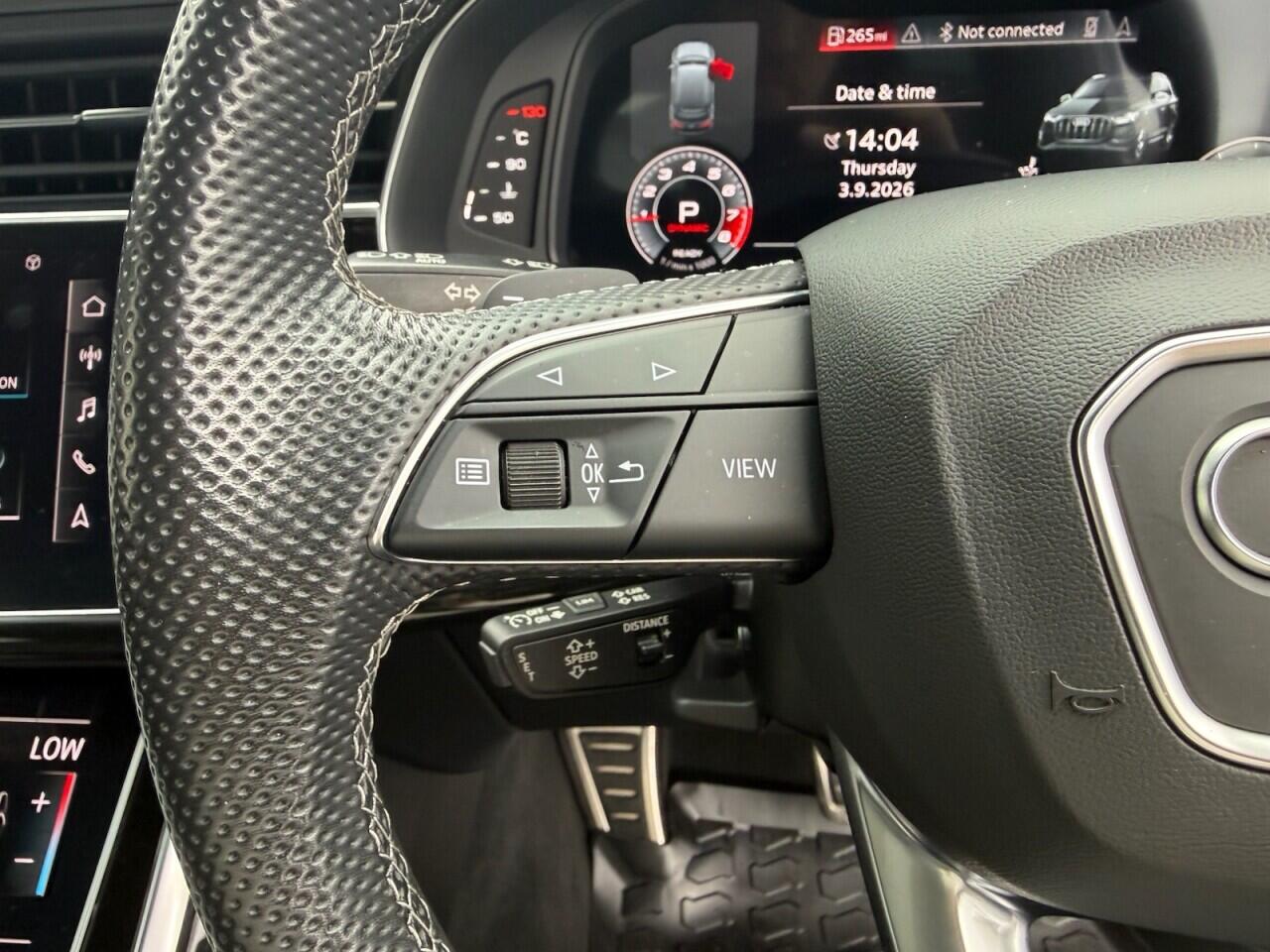 Audi SQ7 view 29