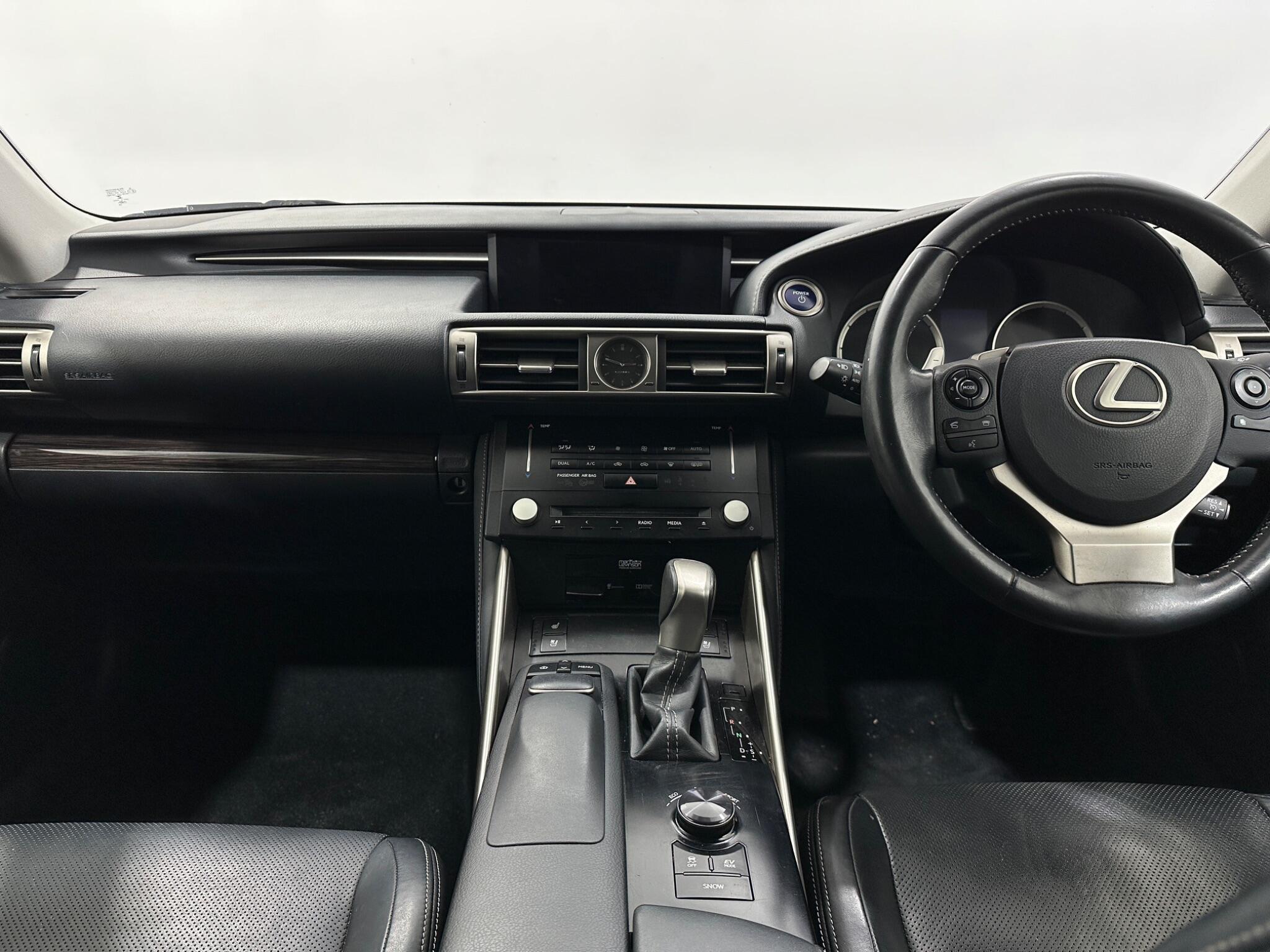 Lexus Is view 20