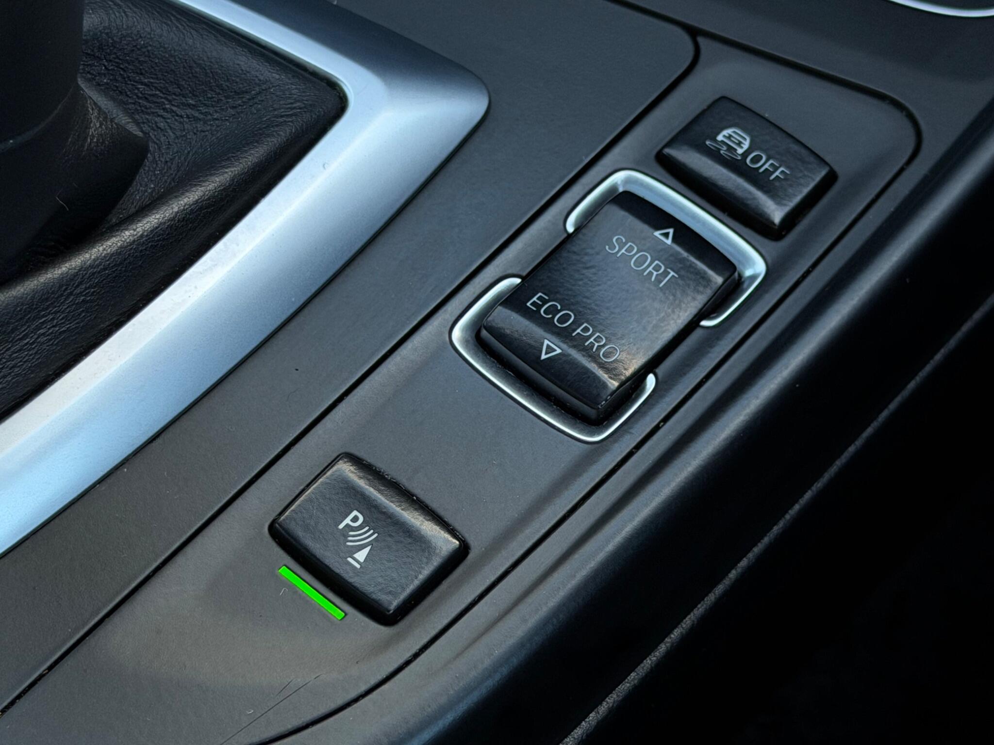 BMW 1 Series view 44
