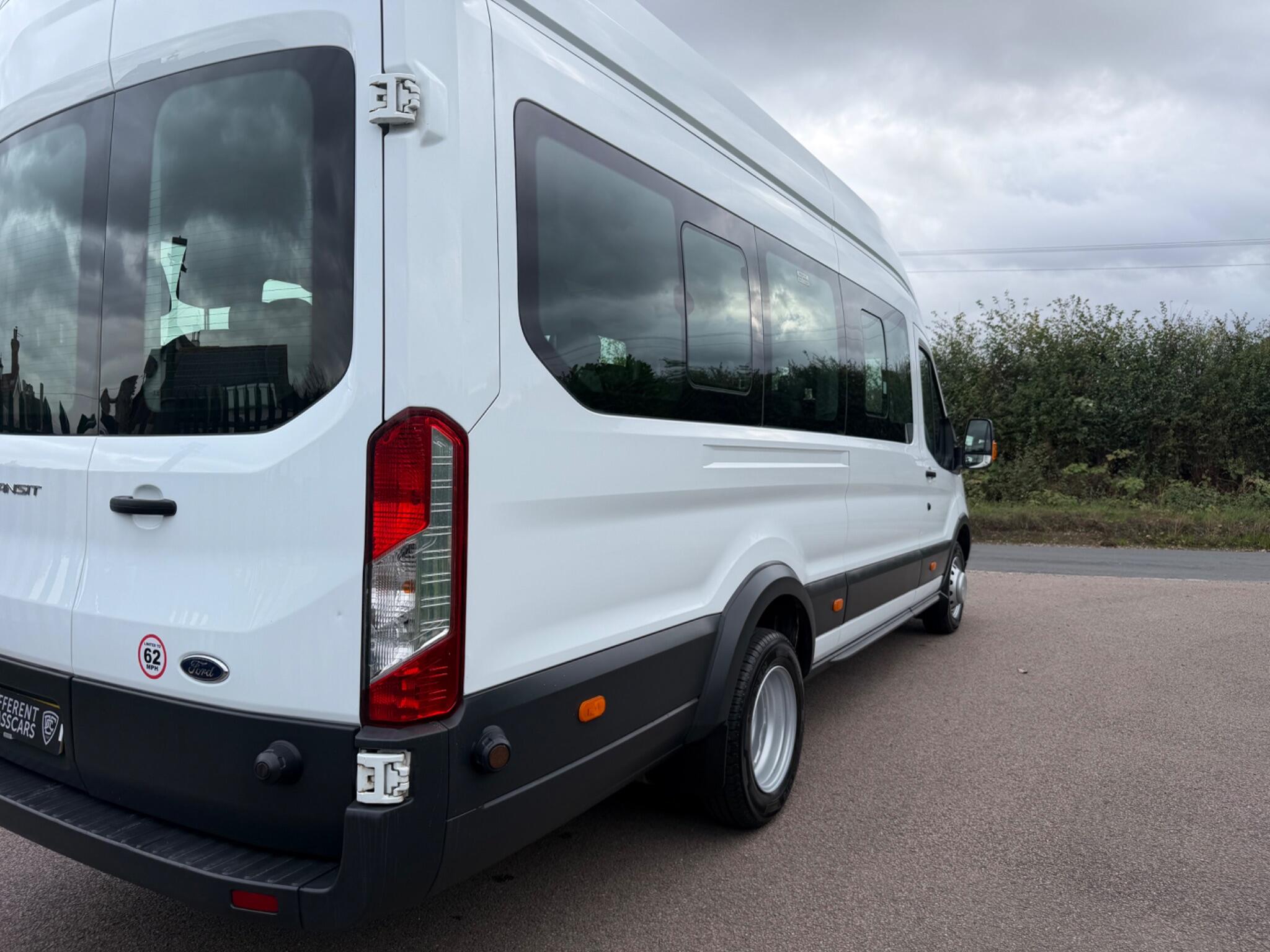 Ford Transit view 16