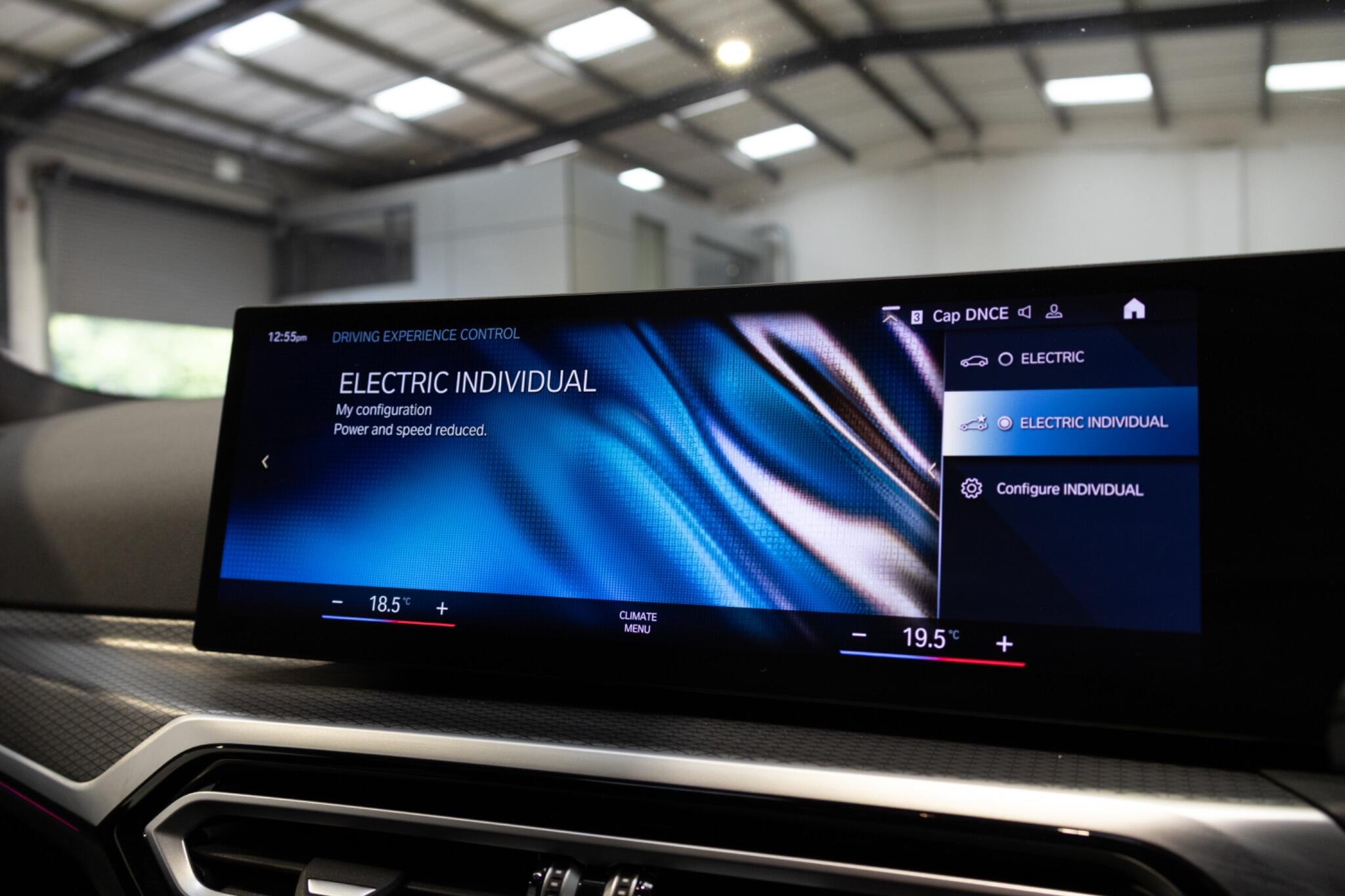 BMW 3 Series view 35
