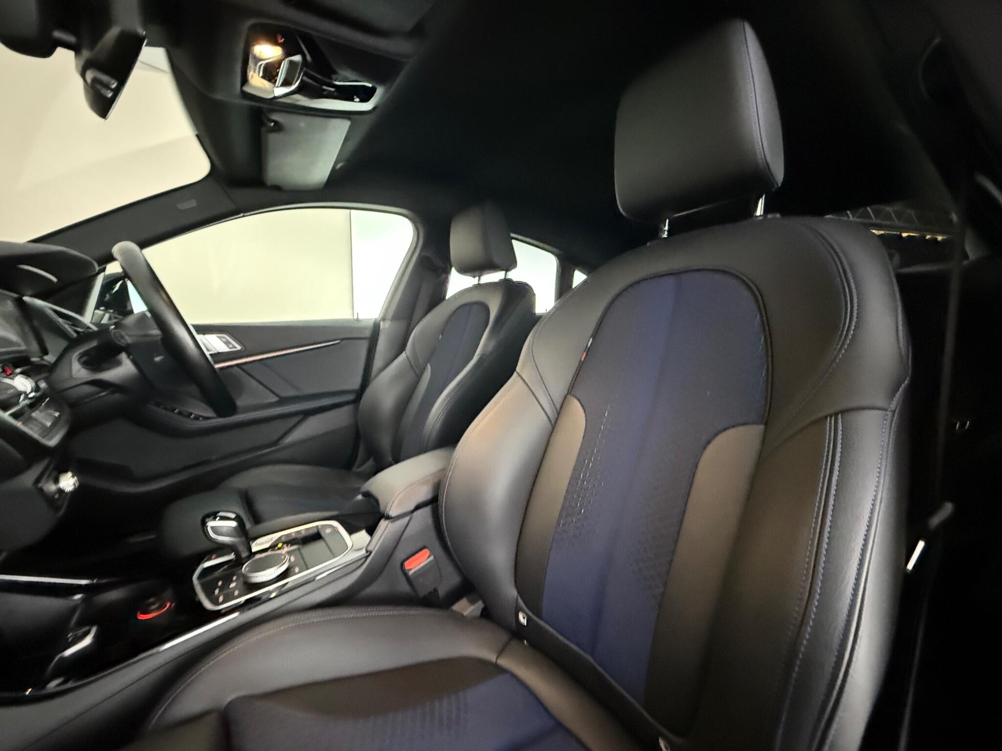 BMW 2 Series view 33