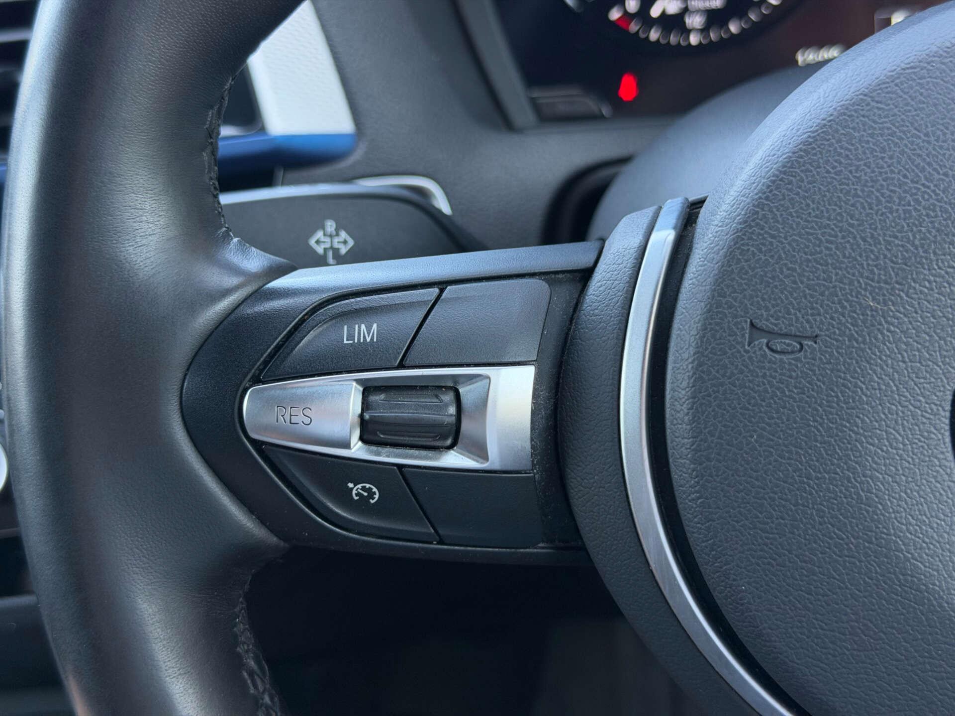 BMW 1 Series view 19