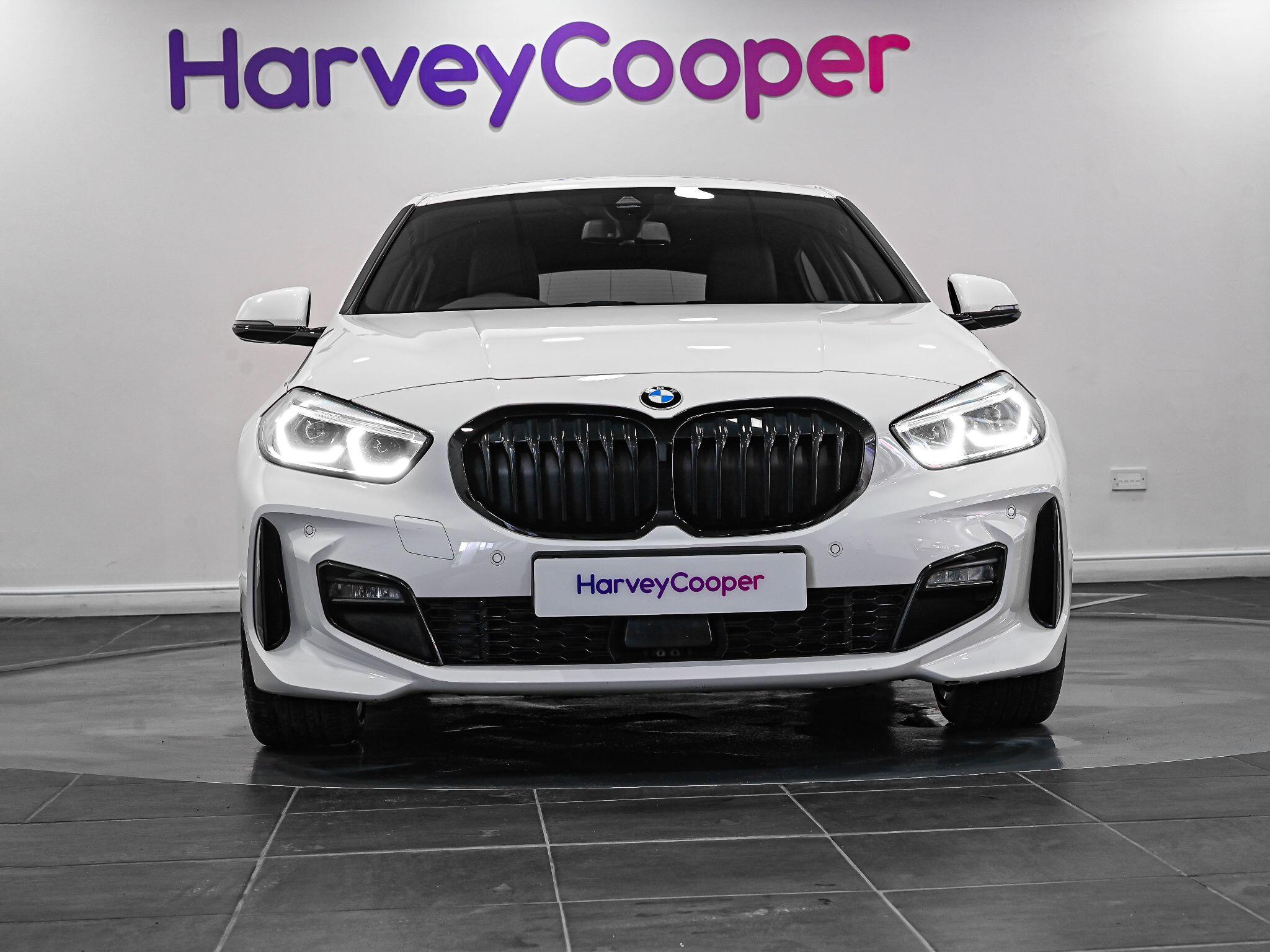 BMW 1 Series view 18