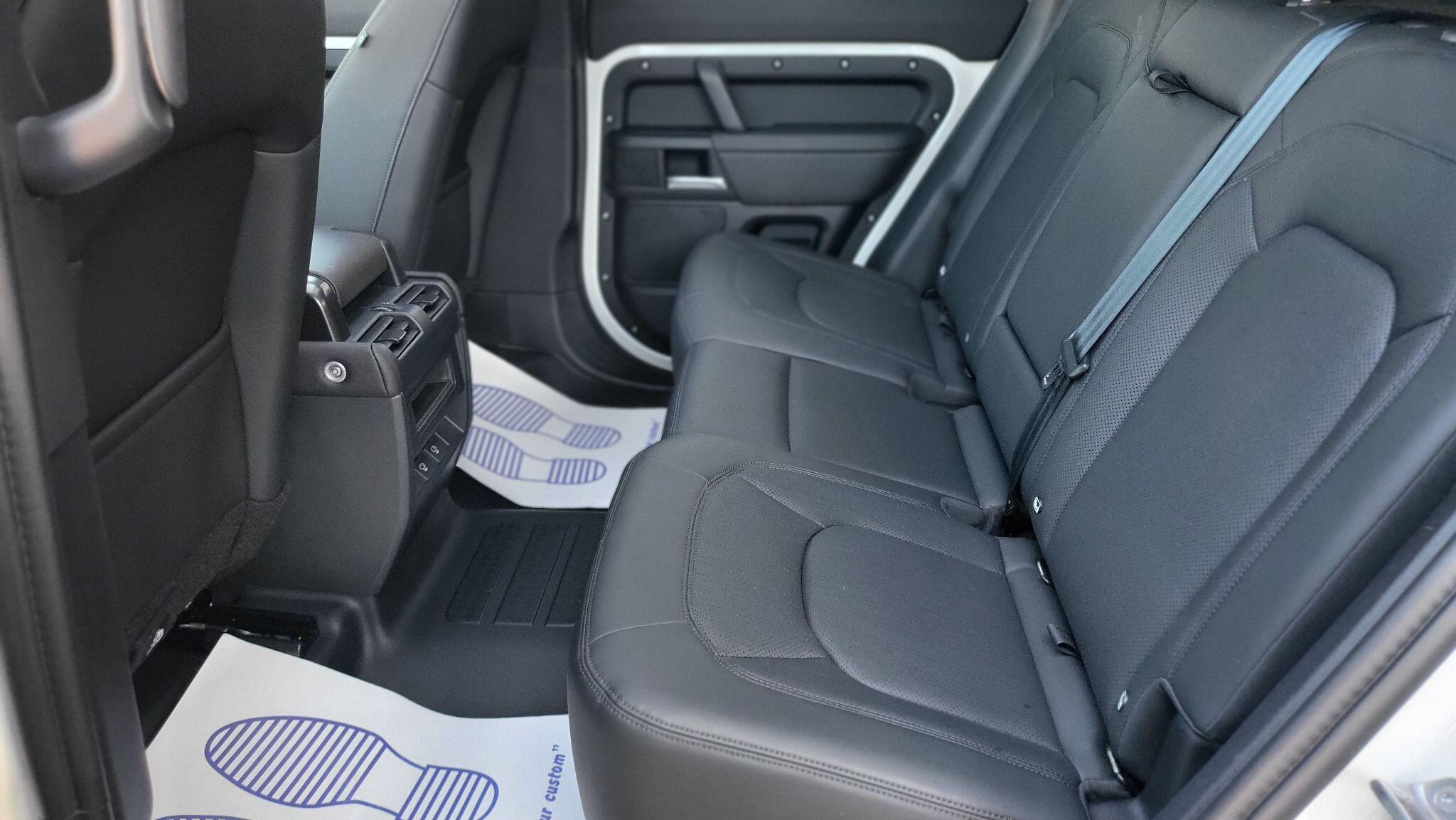 Land Rover Defender view 14