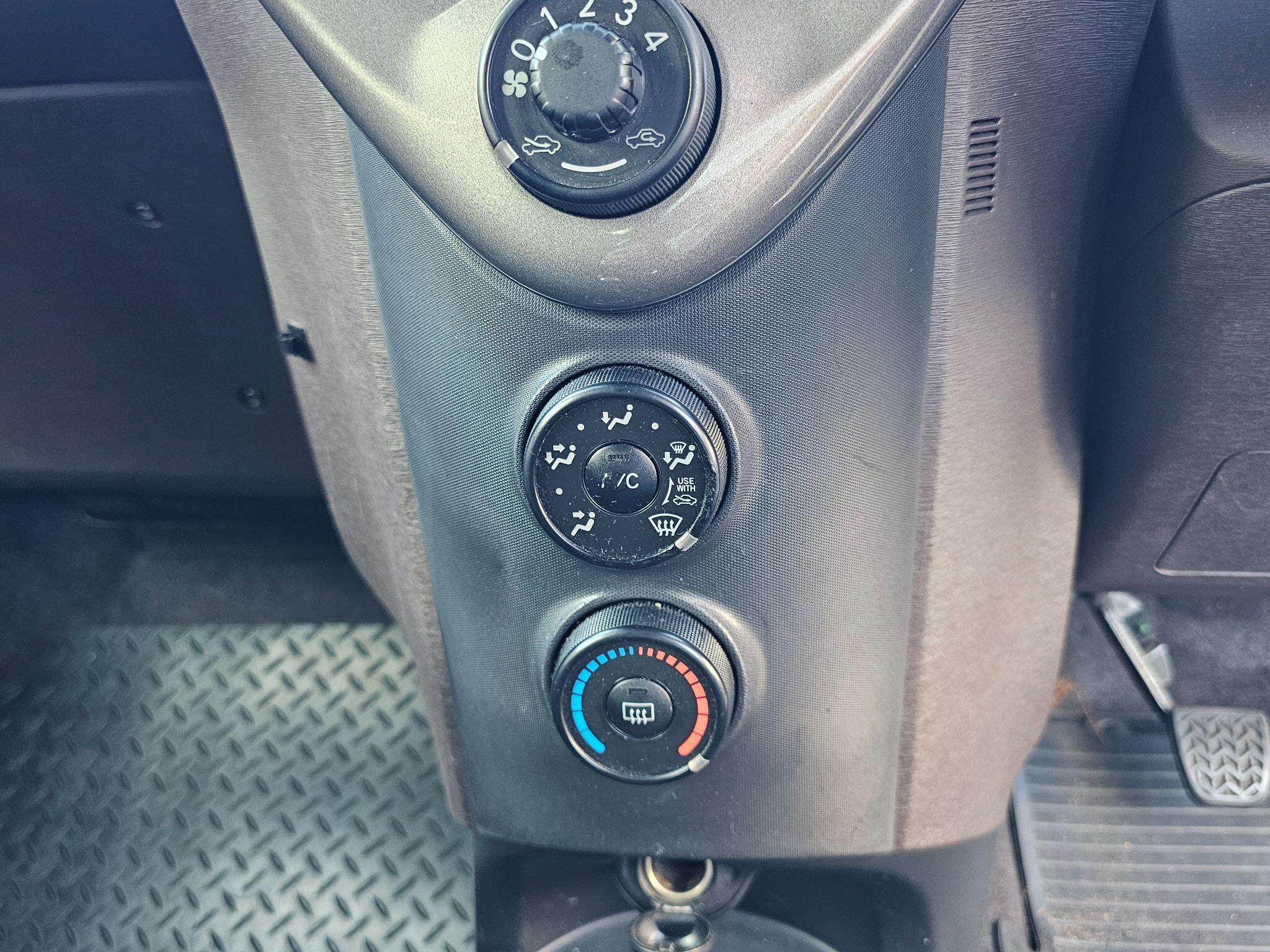 Toyota Iq view 30