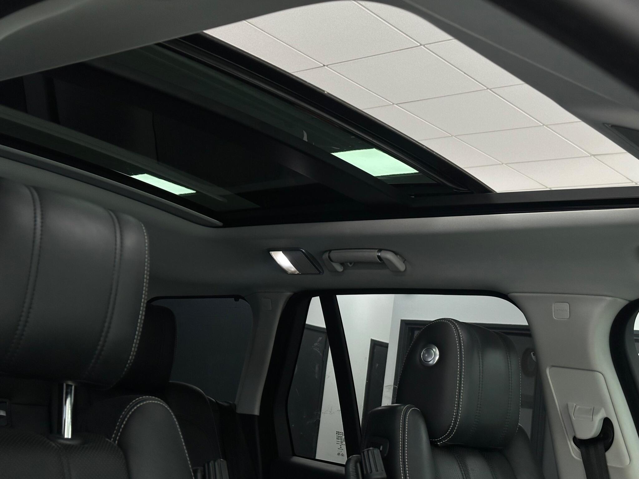 Land Rover Range Rover view 24