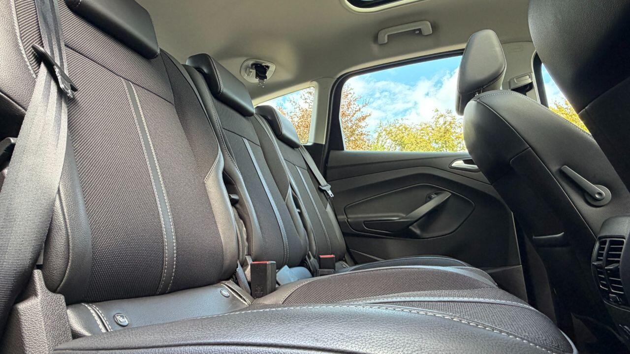 Ford C-Max view 12