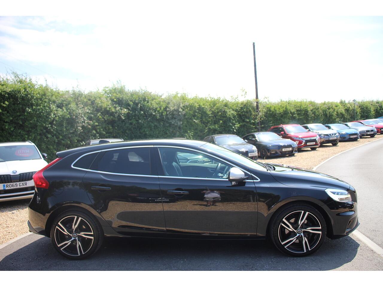 Volvo V40 view 7