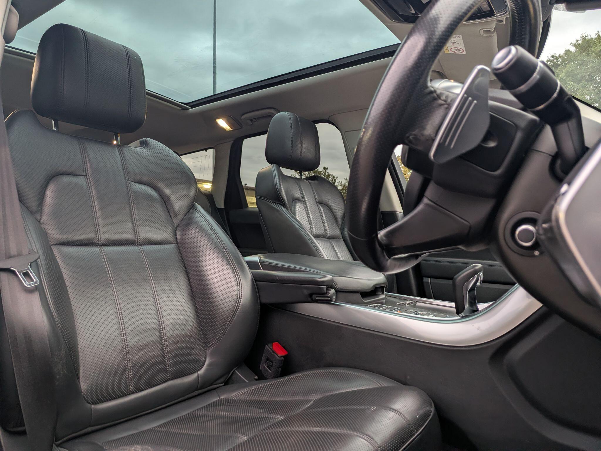 Land Rover Range Rover Sport view 12