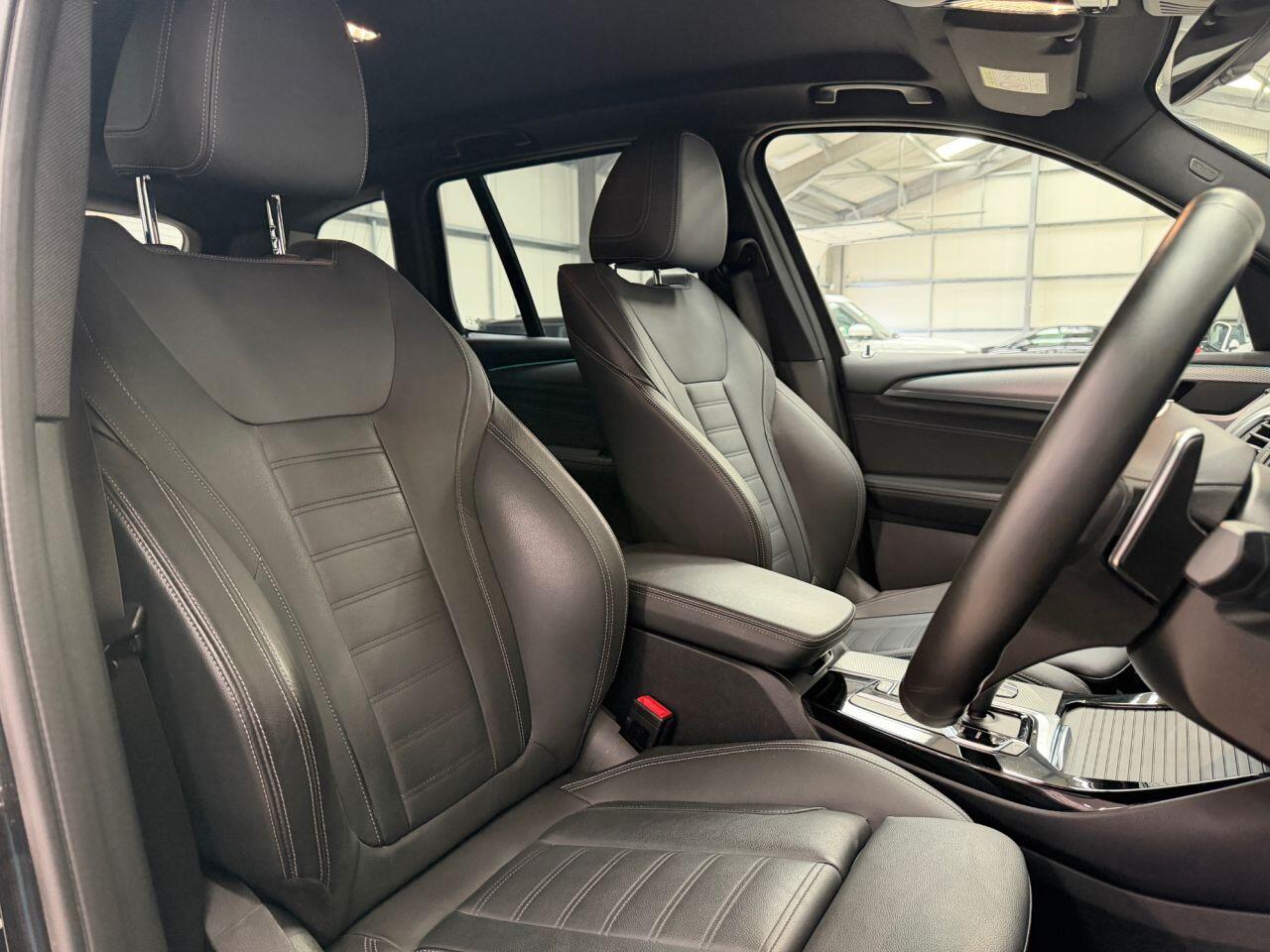 BMW X3 view 4
