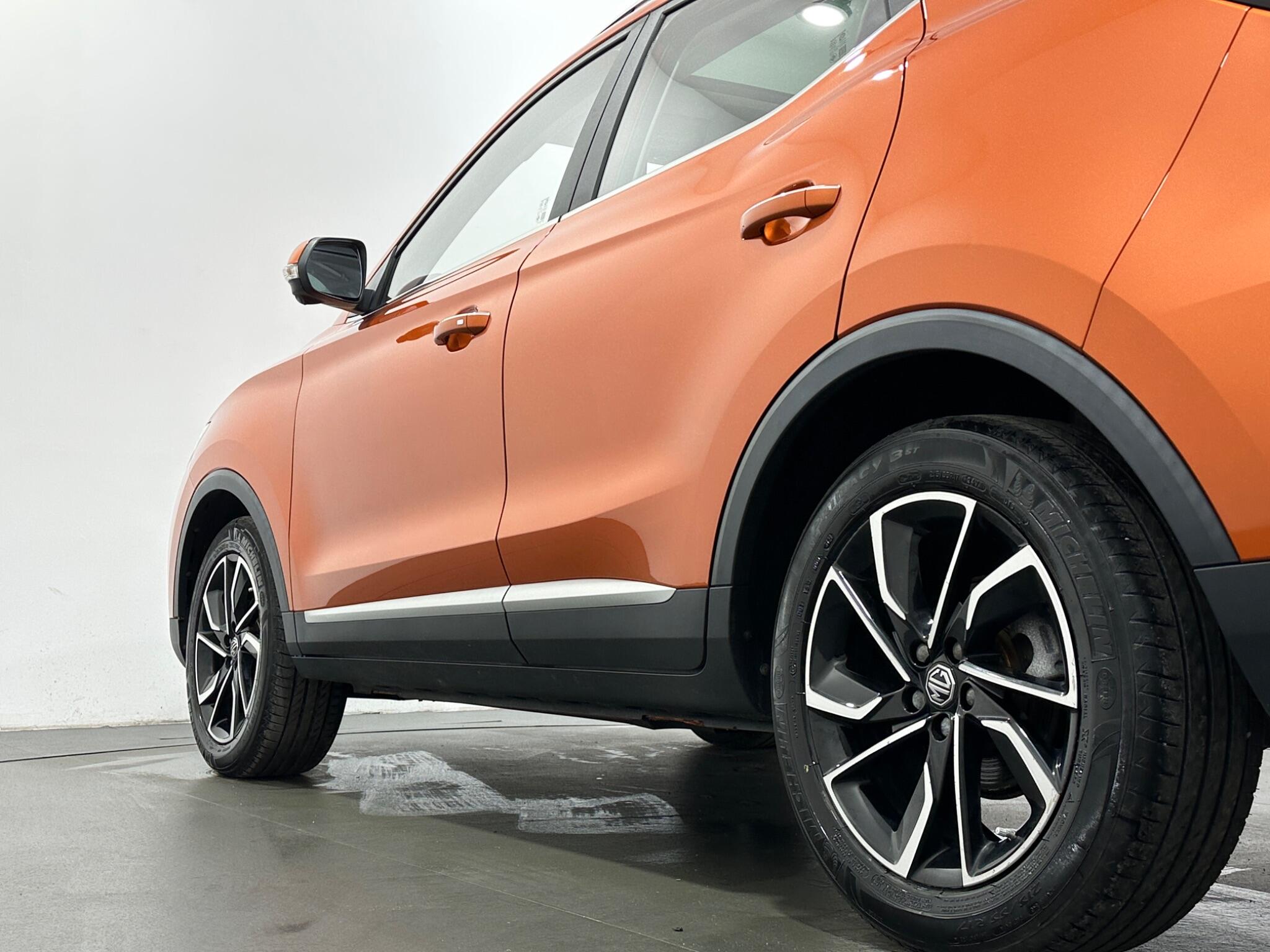 MG ZS view 48