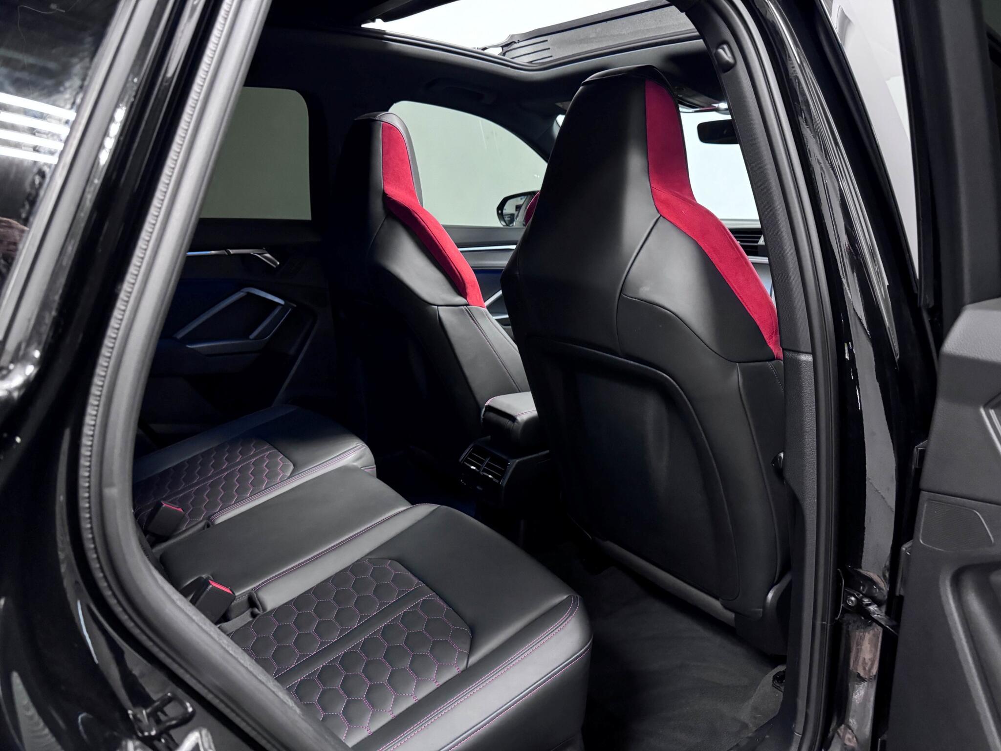 Audi RS Q3 view 34